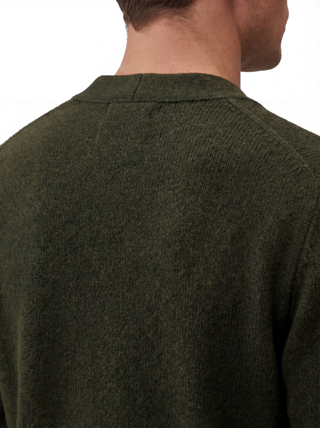 Dettaglio cardigan muschio taschino con lente taschino C.P. Company da uomo in lana