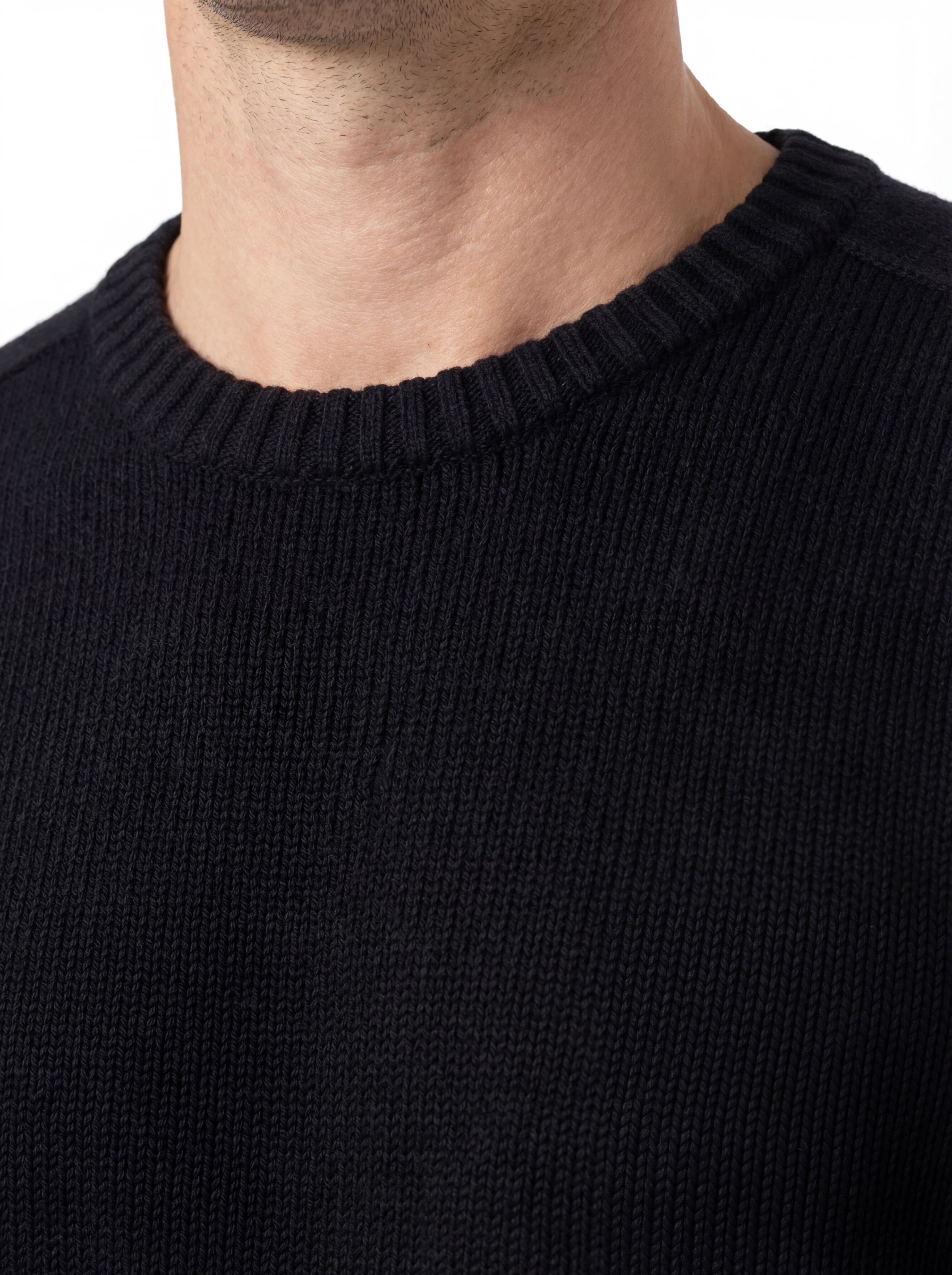 Maglia girocollo vista da dietro, maglia girocollo blu taschino C.P. Company da uomo in ciniglia