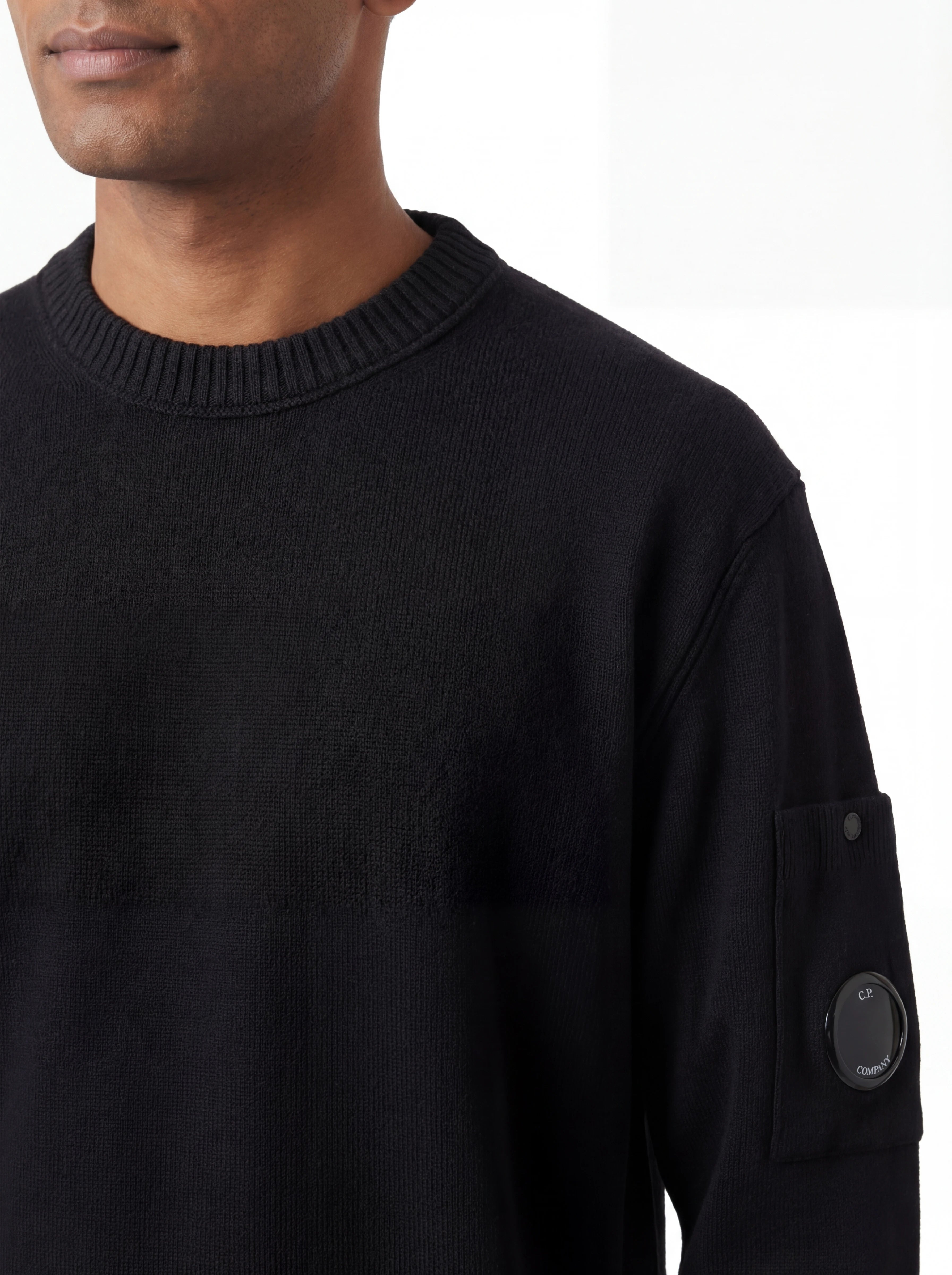 Maglia girocollo frontale, maglia girocollo nero taschino con lente taschino C.P. Company da uomo in cotone