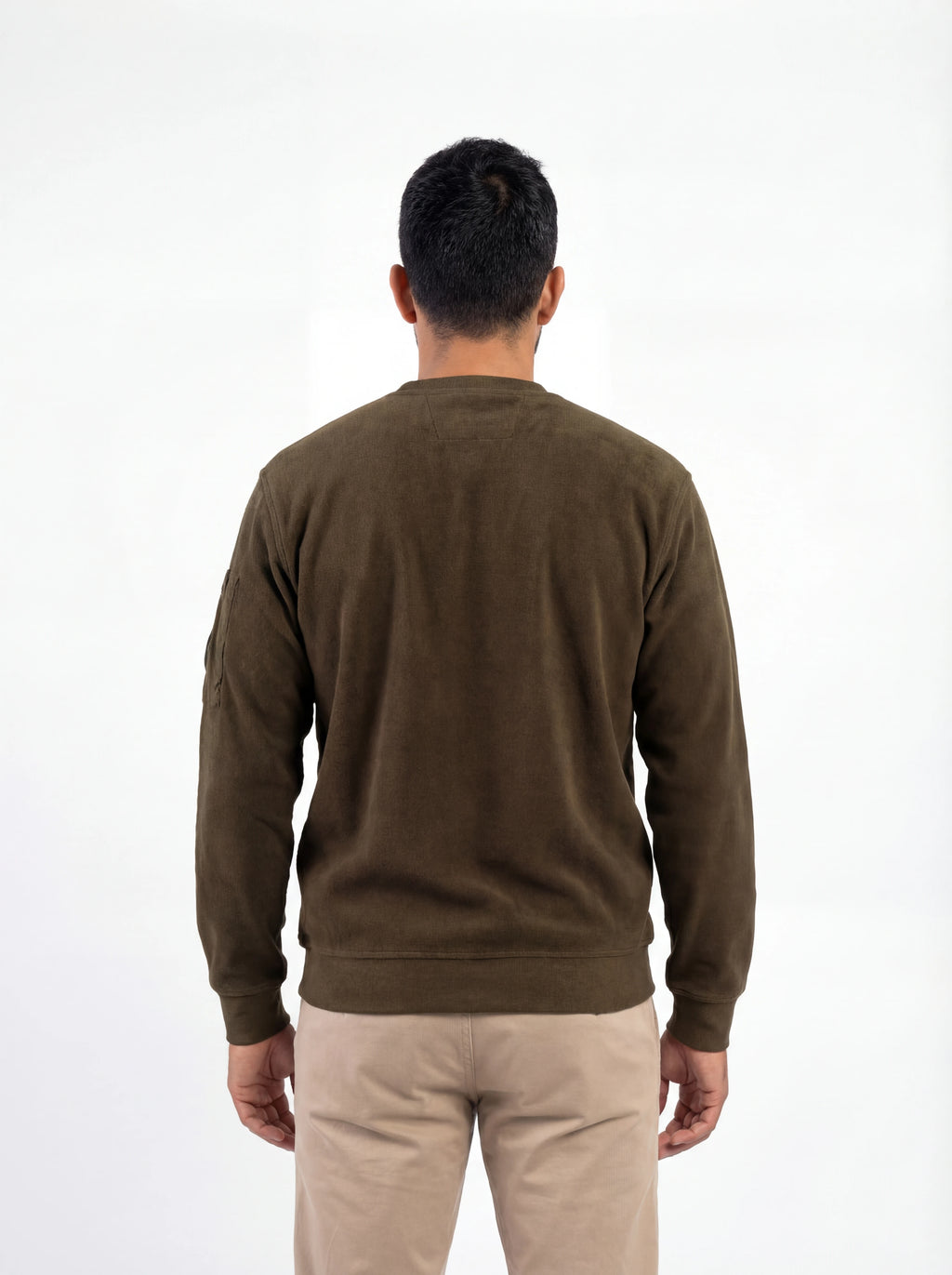 Modello a 45° con maglia girocollo oliva taschino con lente taschino C.P. Company da uomo in cotone