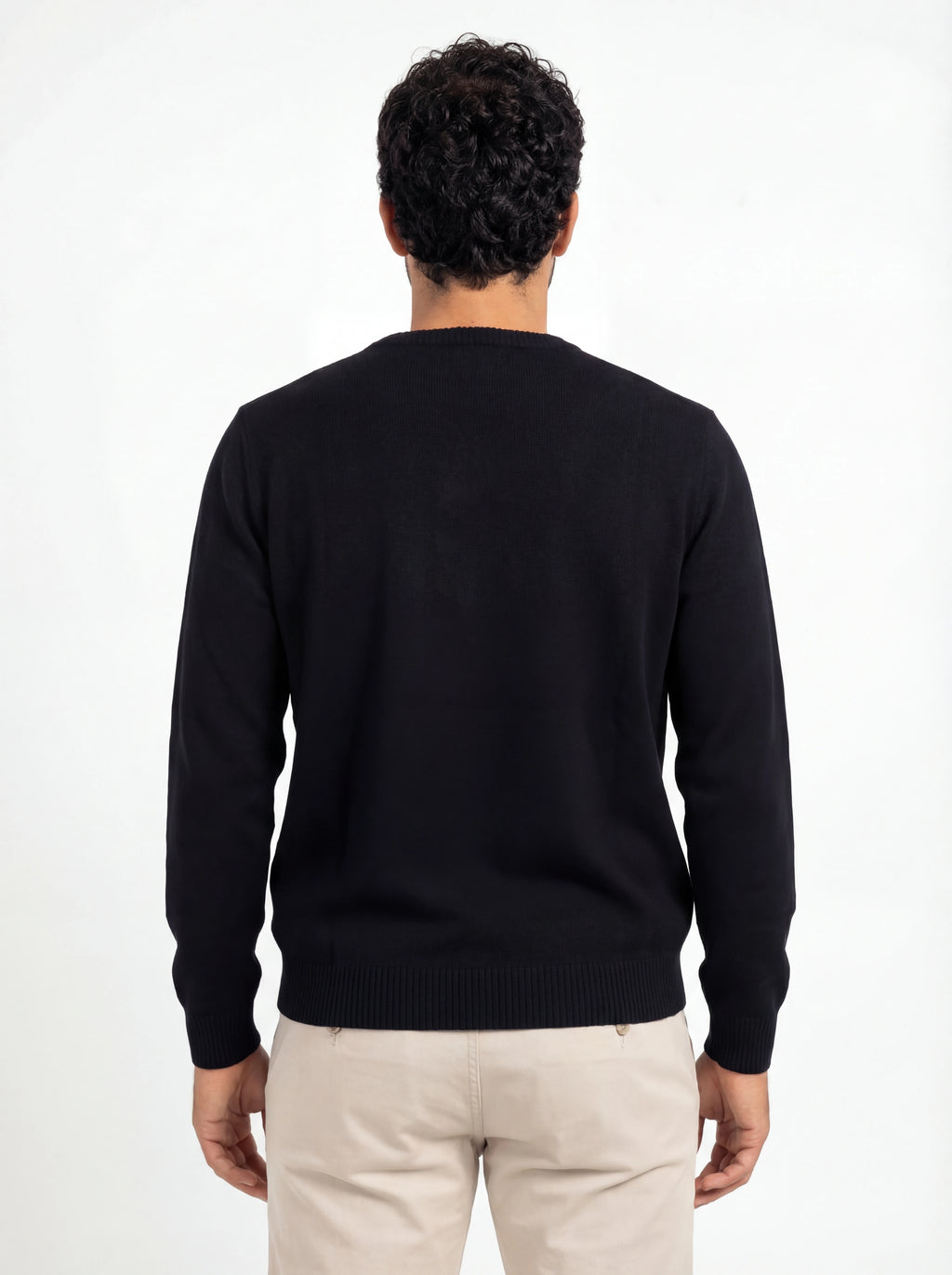 Modello indossa a 45 gradi maglione girocollo scritta restasbocciare nero Saint Barth Heronlight in lana