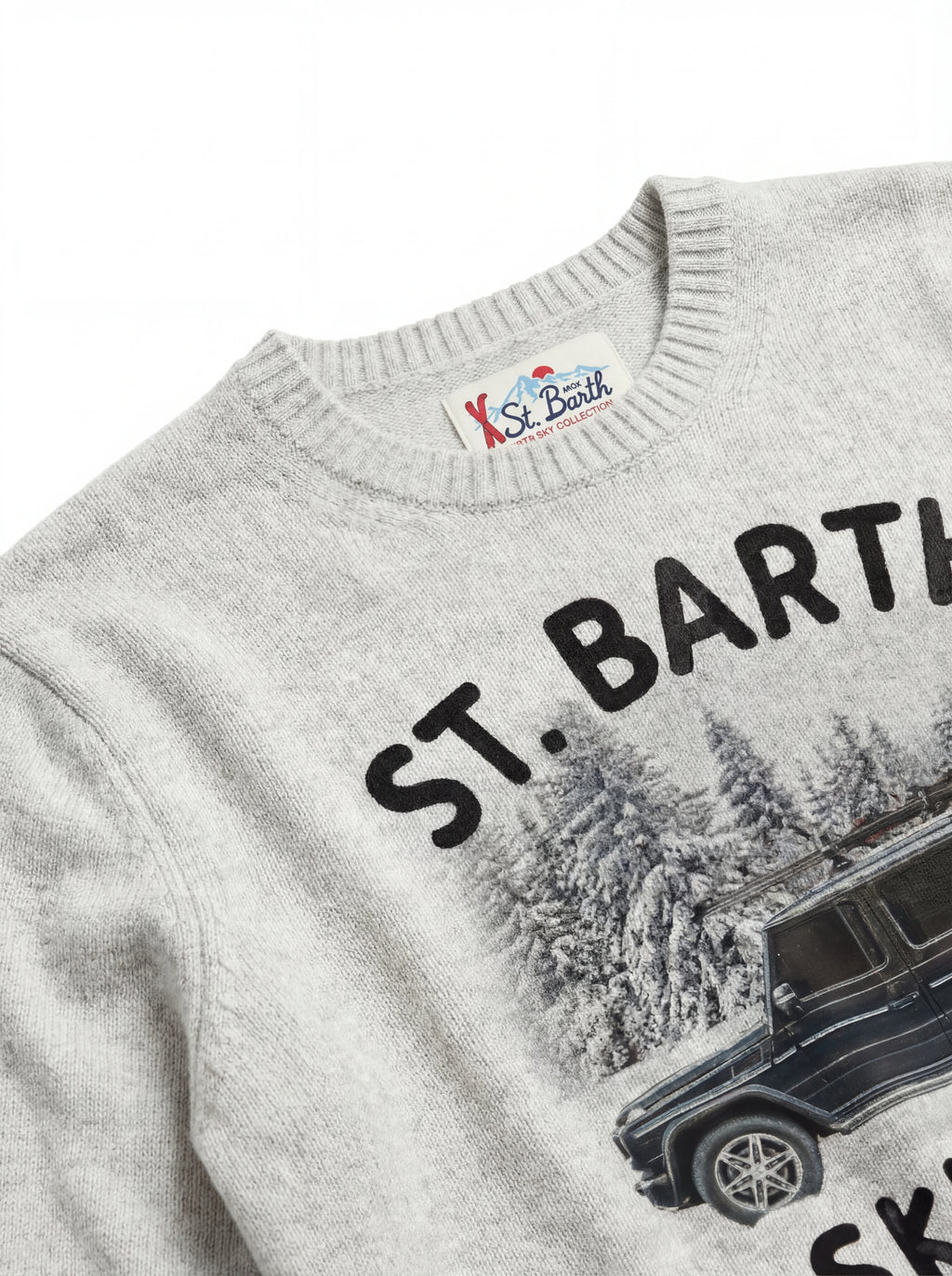 Maglione frontale su sfondo neutro girocollo scritta sbskilift bianco Saint Barth Heron in lana