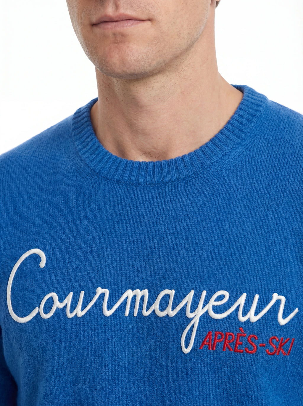 Maglione frontale su sfondo neutro girocollo scritta courmaapres bluette Saint Barth Heron in lana