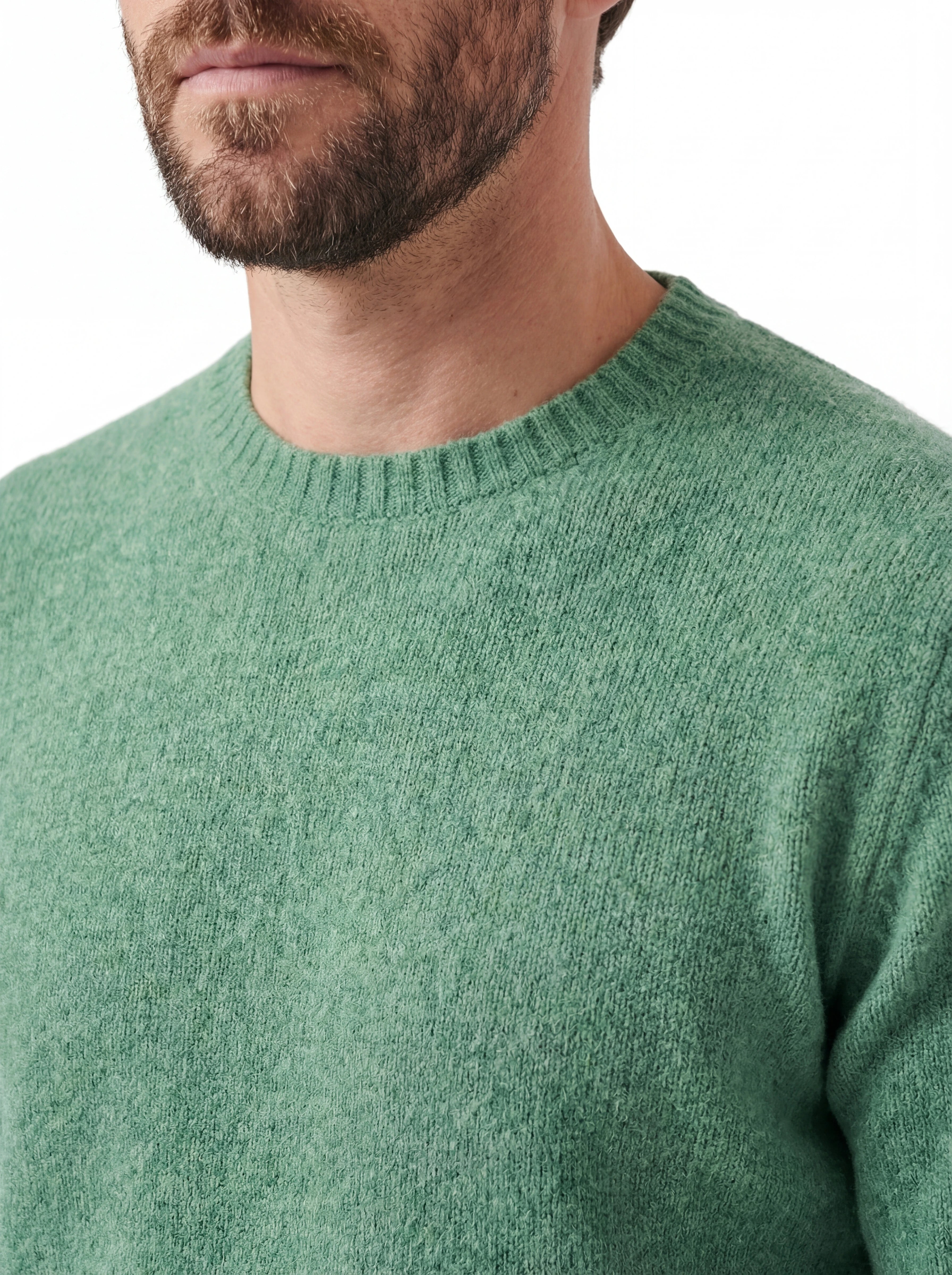 Maglia da dietro su sfondo neutro girocollo verdemela Saint Barth Regent in alpaca stretch