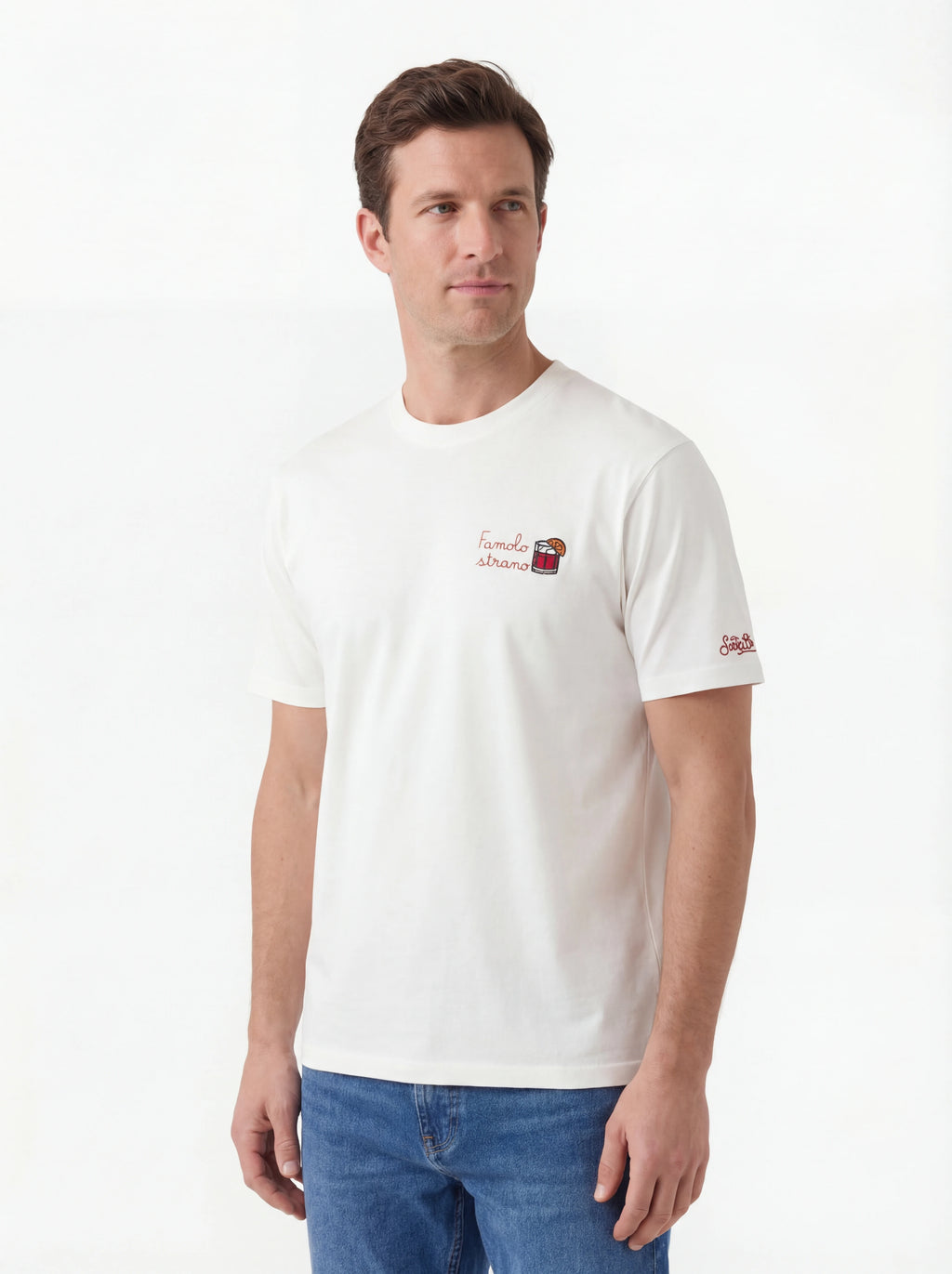 Dettaglio t-shirt bianco scritta “Famolo Strano” Saint Barth cotone