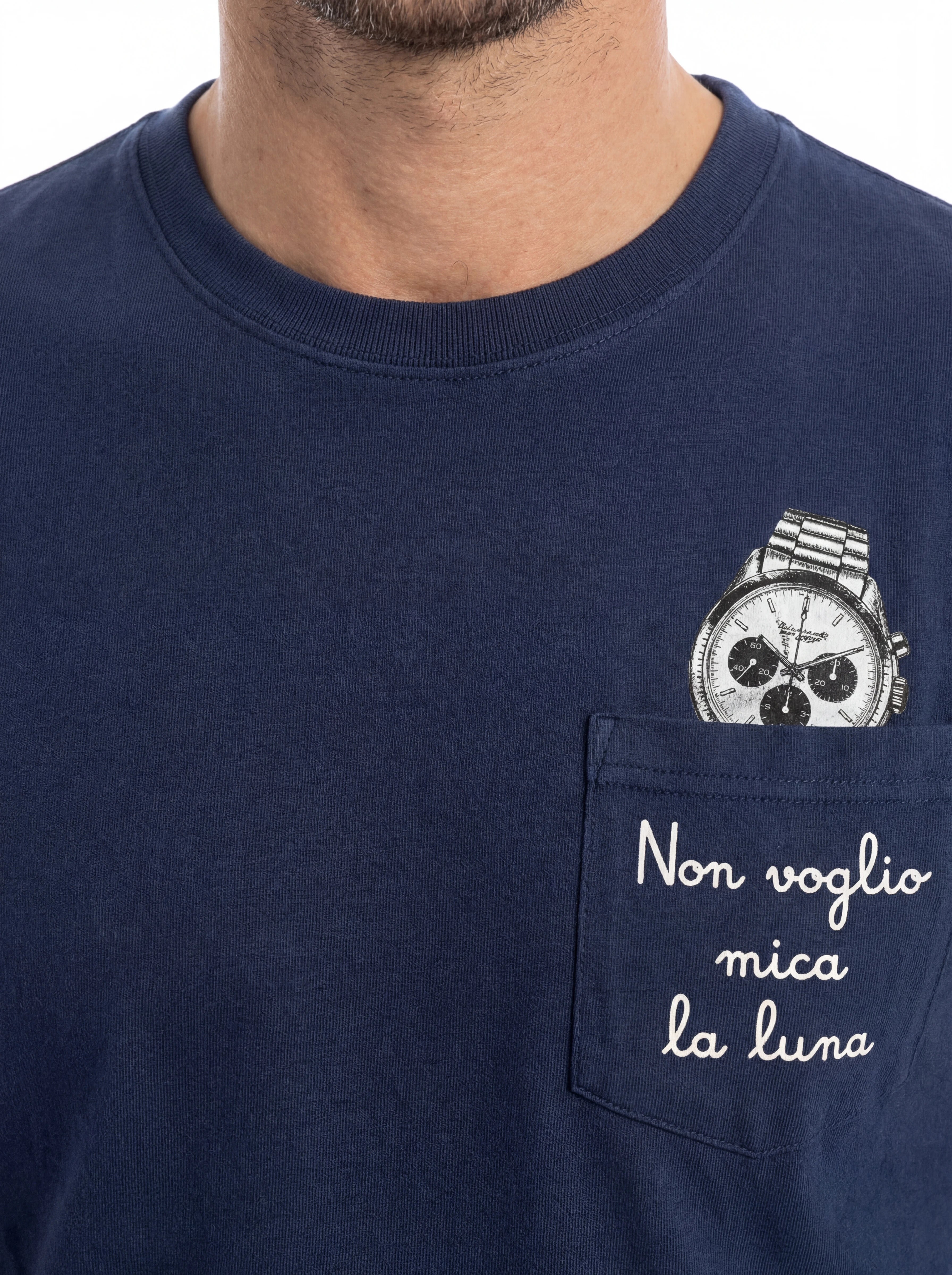 T-shirt su sfondo neutro frontale t-shirt blu scritta “Non voglio mica la lun” Saint Barth cotone
