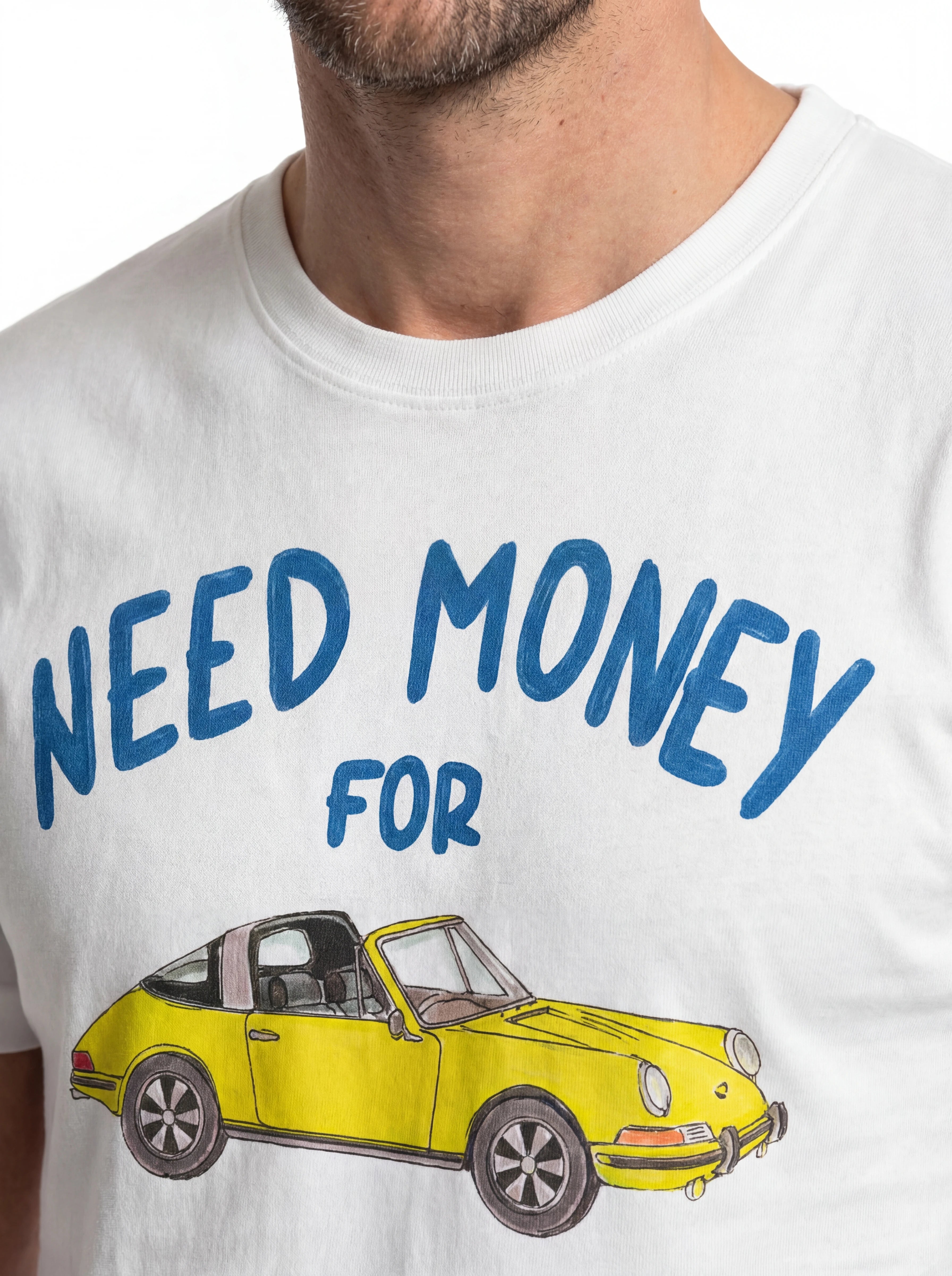 T-shirt su sfondo neutro da dietro t-shirt bianco scritta “NEED MONEY FOR” Saint Barth cotone