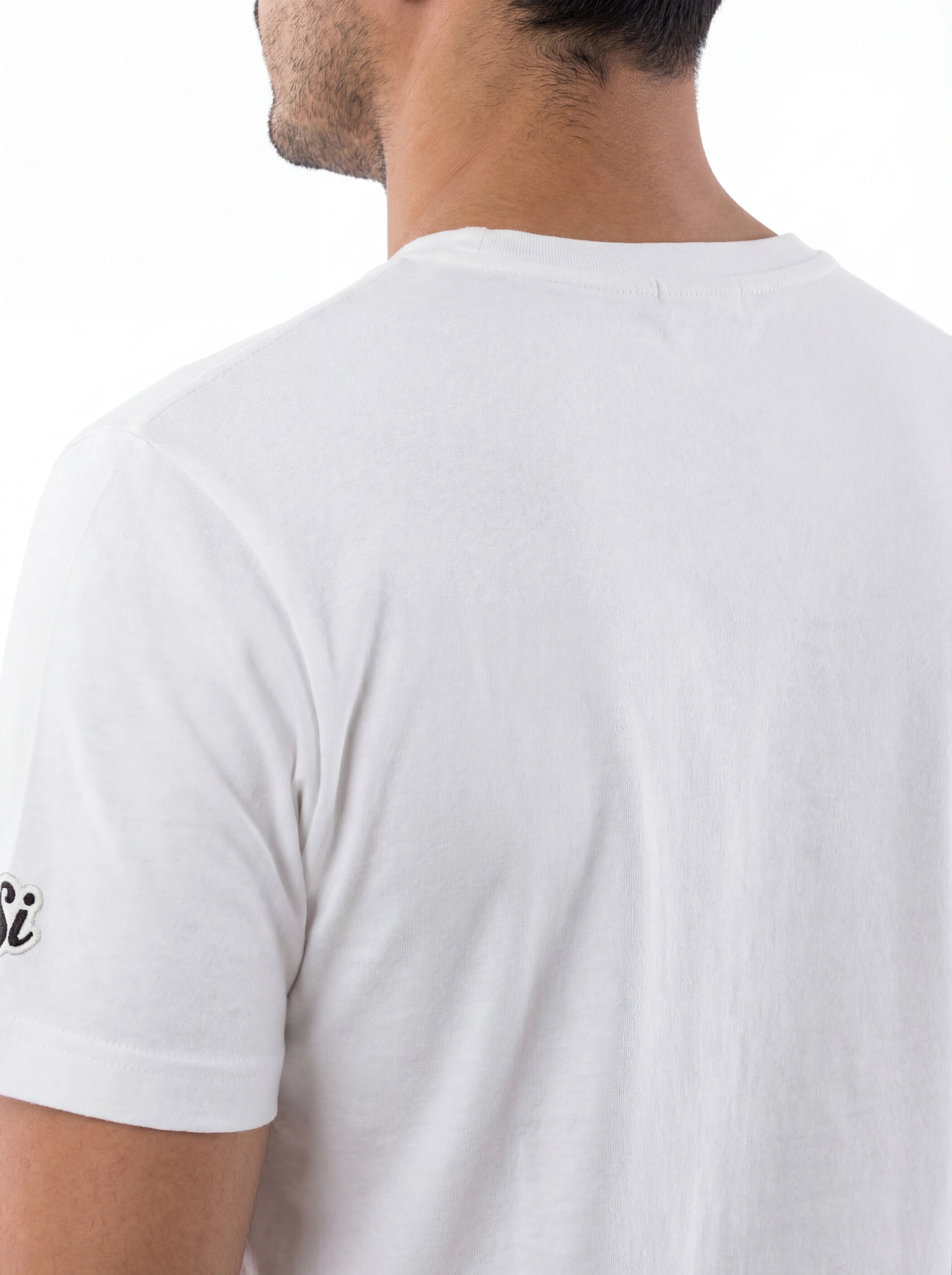 Vista da dietro t-shirt bianco scritta “Night Legend” Saint Barth cotone