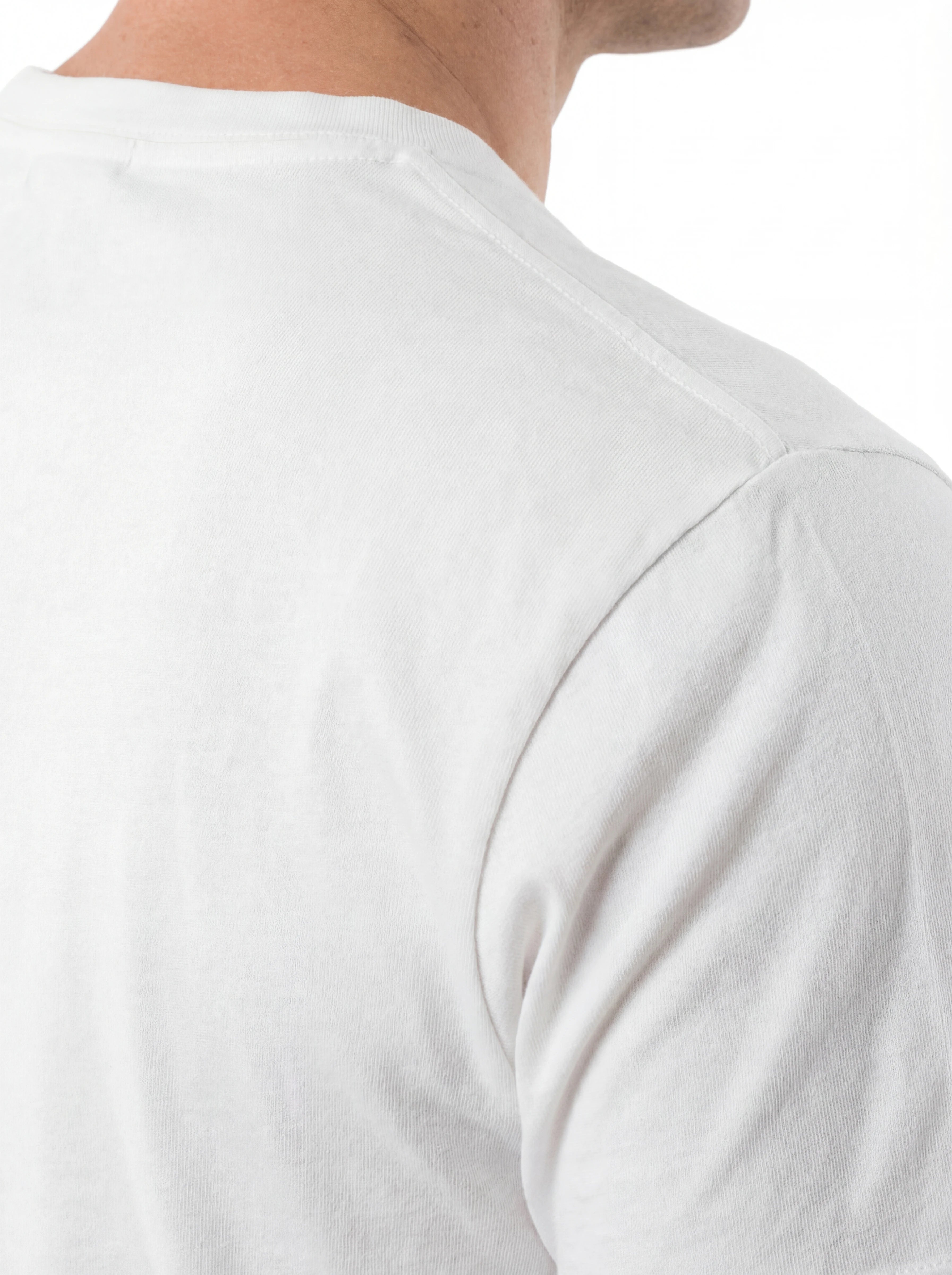 Vista da dietro t-shirt bianco scritta “Forte Habituè” Saint Barth cotone