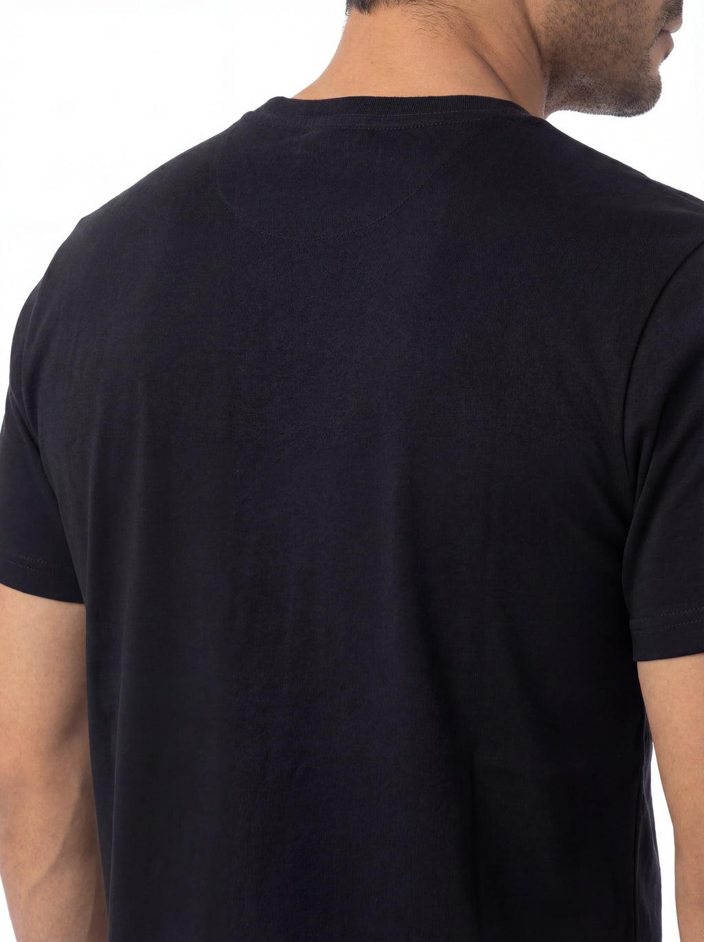 T-shirt su sfondo neutro frontale t-shirt nero scritta “Auto Ferrari” Saint Barth cotone