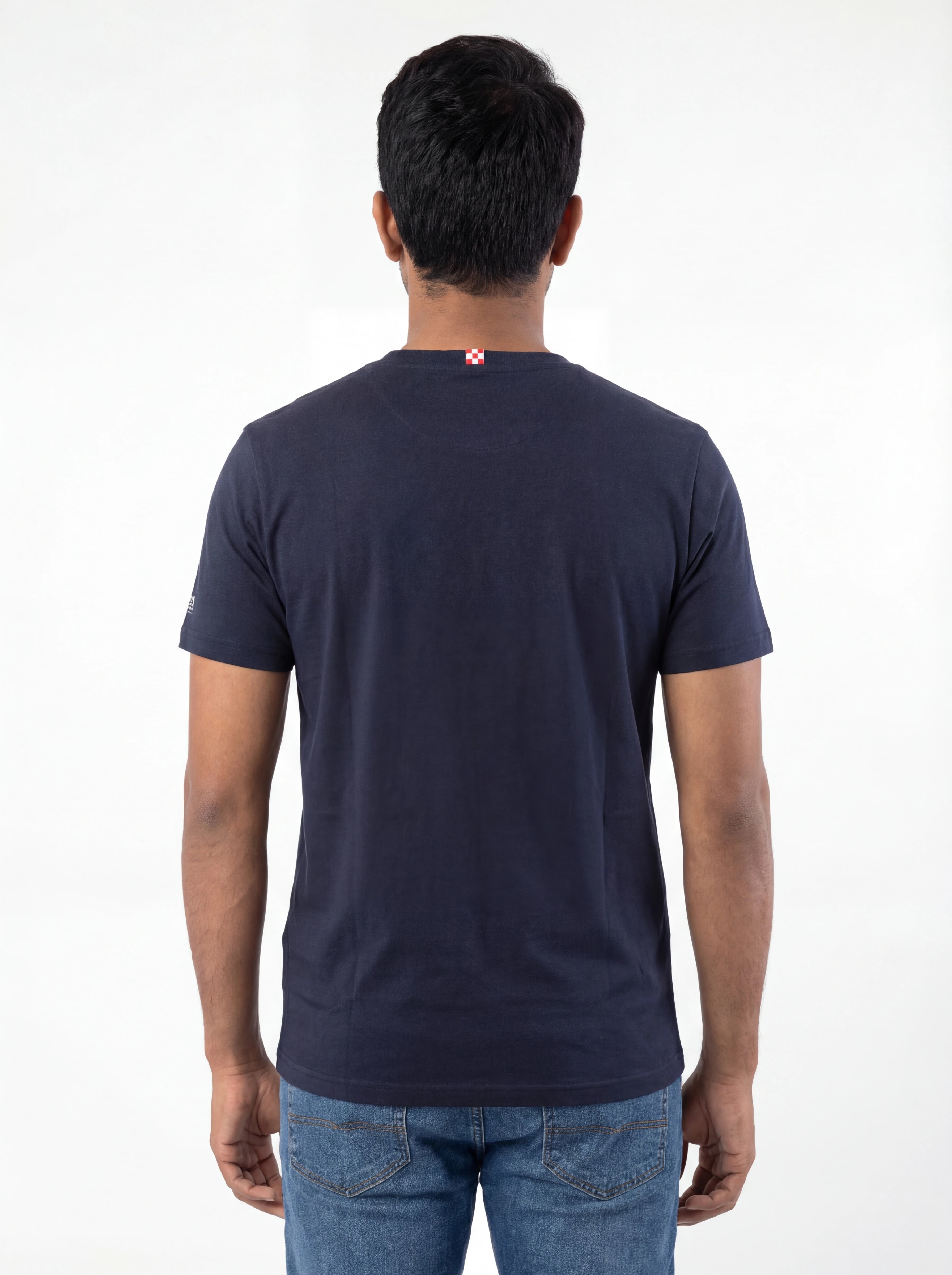 Modello a 45 gradi t-shirt blu scritta “FUCK YOU I’M GOING TO” Saint Barth cotone