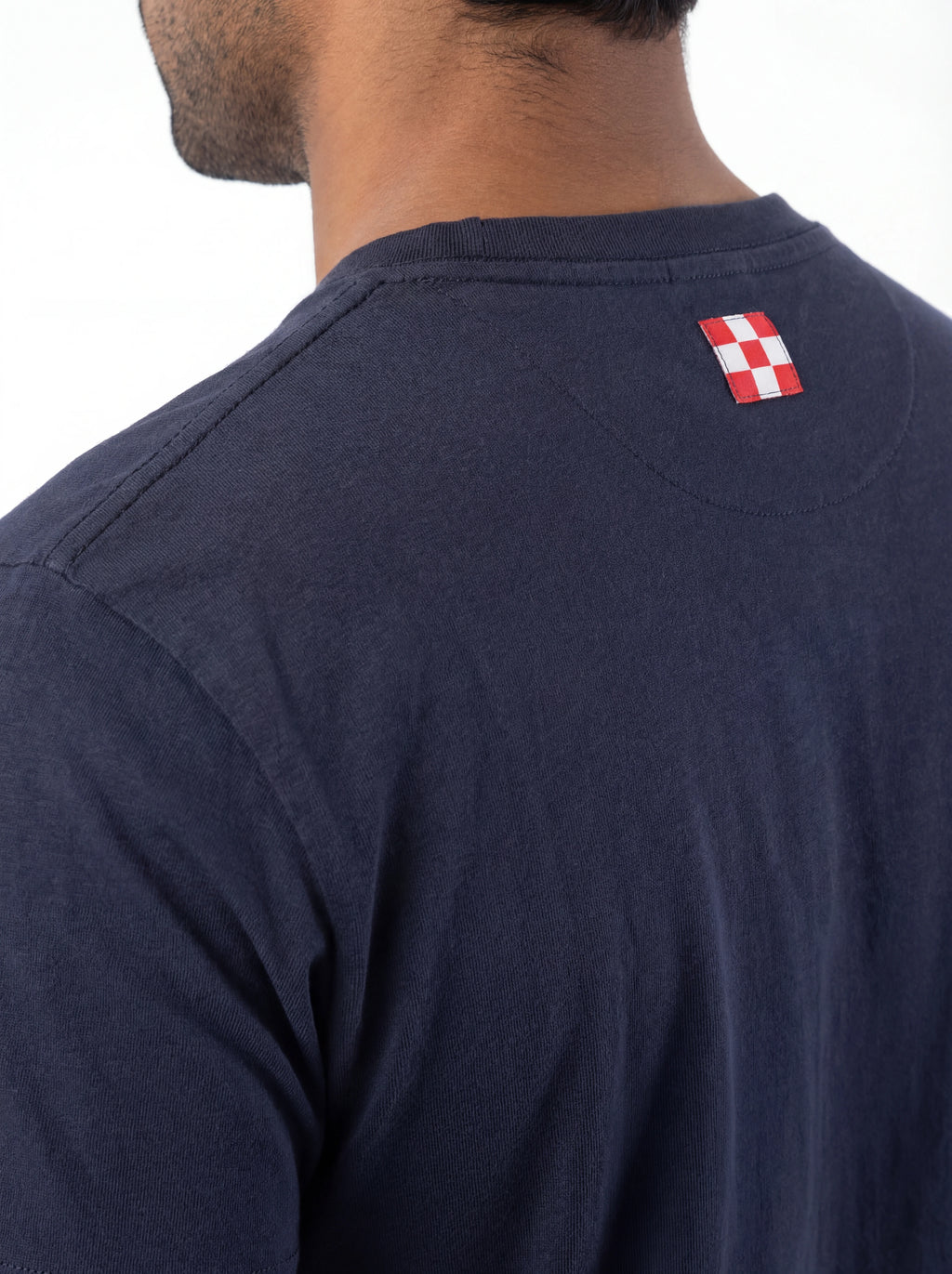 T-shirt su sfondo neutro frontale t-shirt blu scritta “FUCK YOU I’M GOING TO” Saint Barth cotone