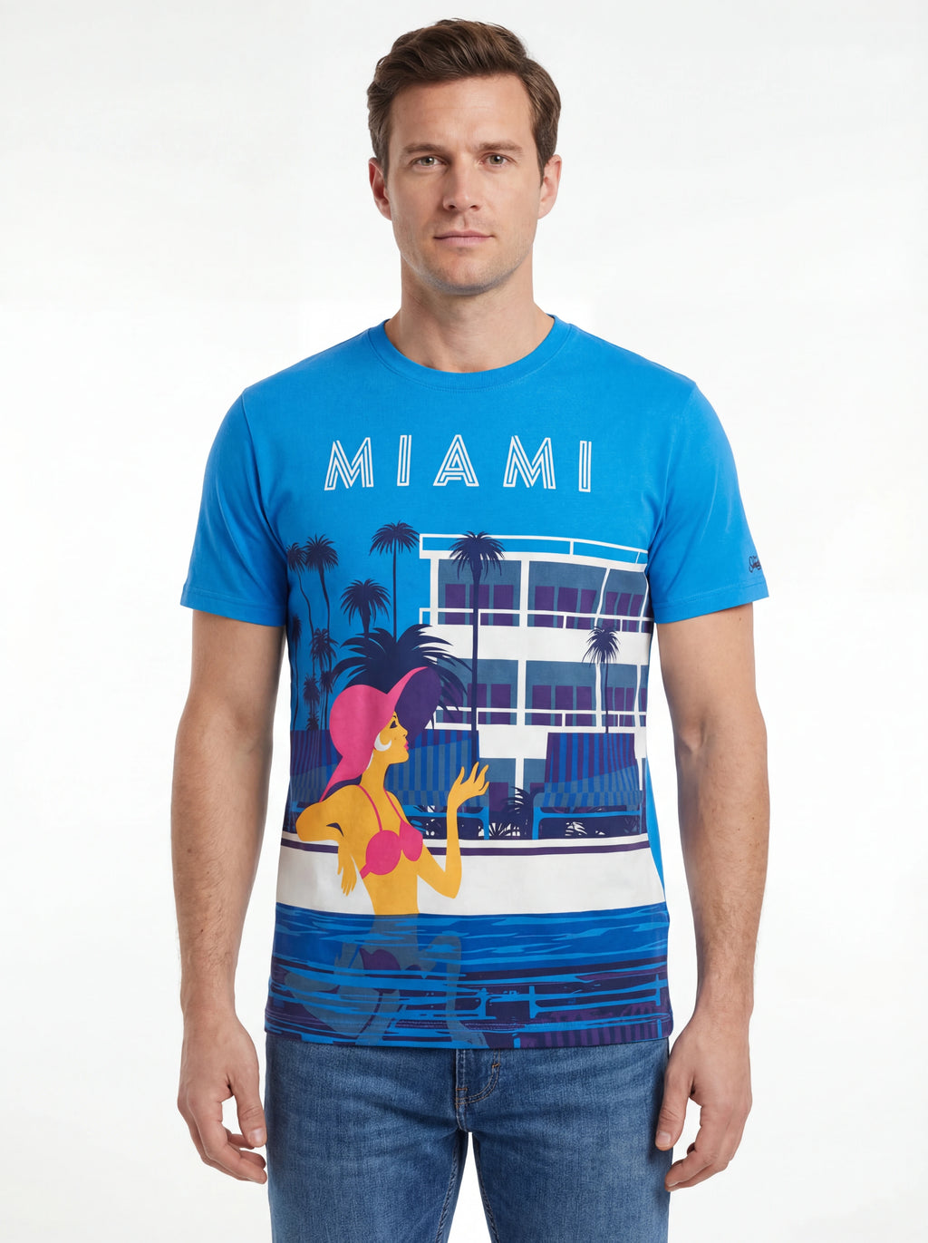 Modello frontalmente t-shirt bluette scritta “MIAMI” Saint Barth cotone