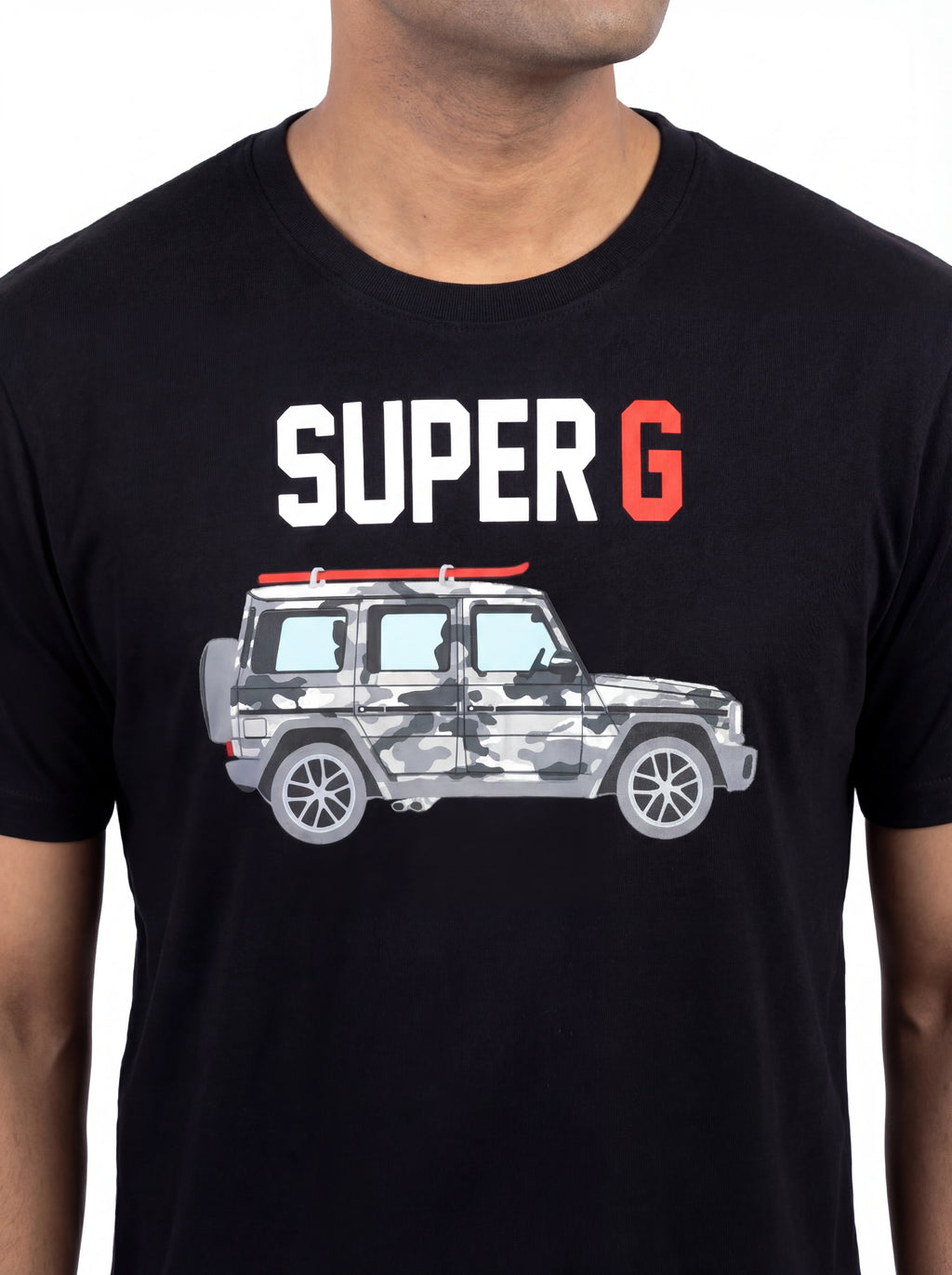 T-shirt su sfondo neutro da dietro t-shirt nero scritta “Super G” Saint Barth cotone