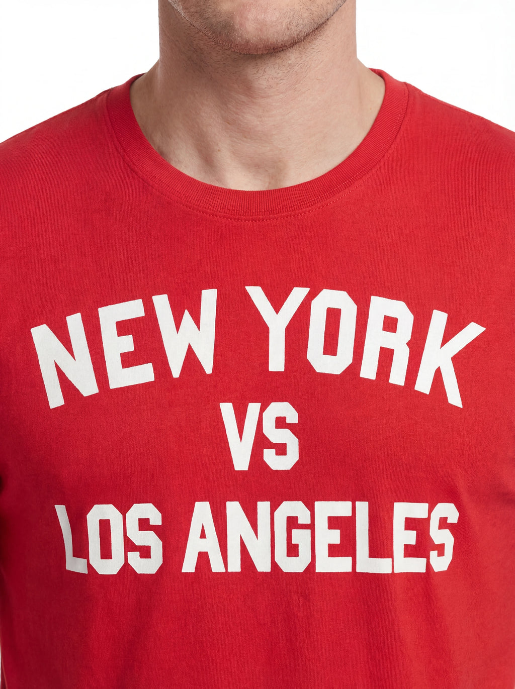 Vista da dietro t-shirt rosso scritta “New York vs Los Angele” Saint Barth cotone