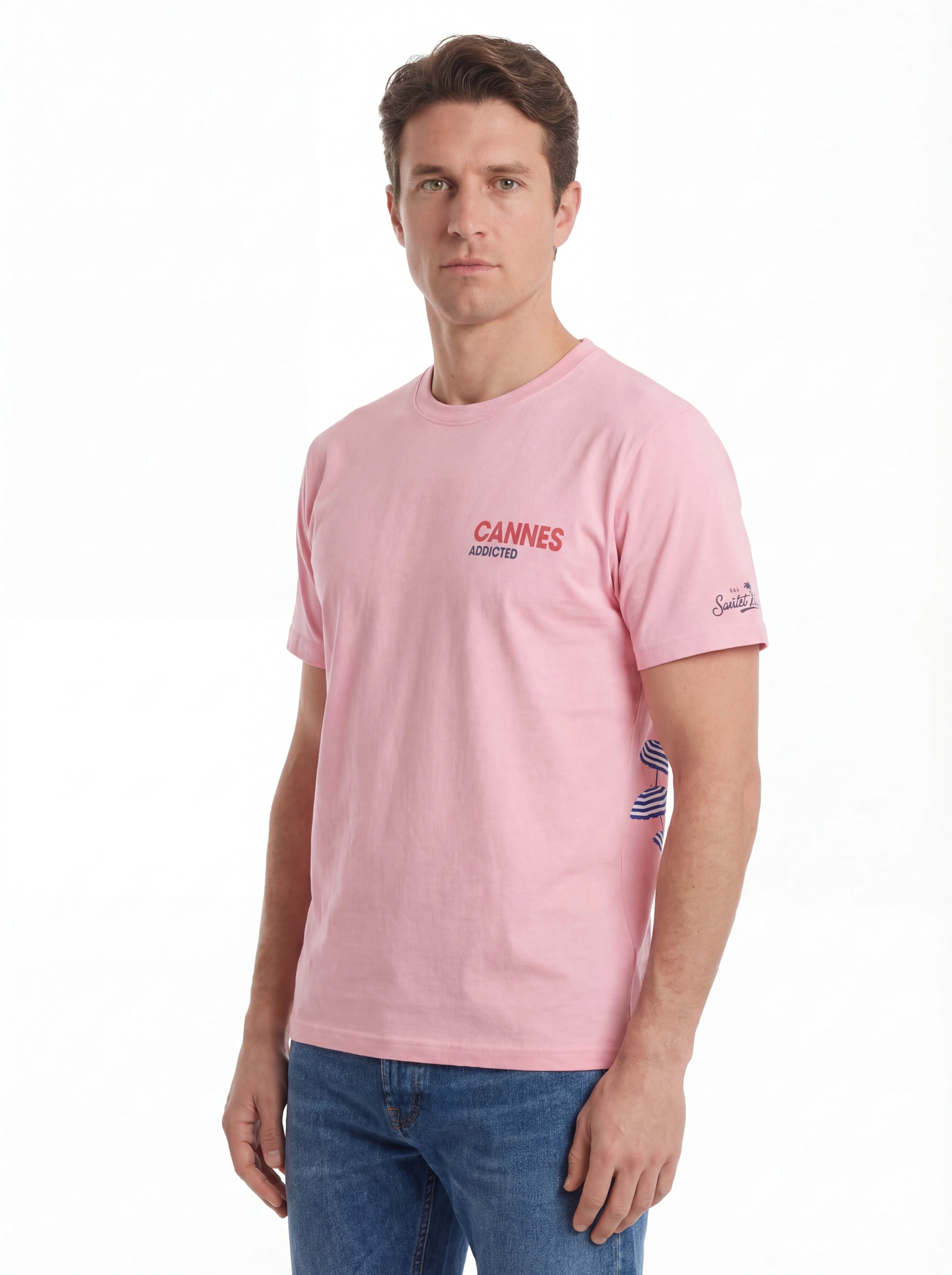 T-shirt su sfondo neutro da dietro t-shirt rosa scritta “CANNES Addicted” Saint Barth cotone