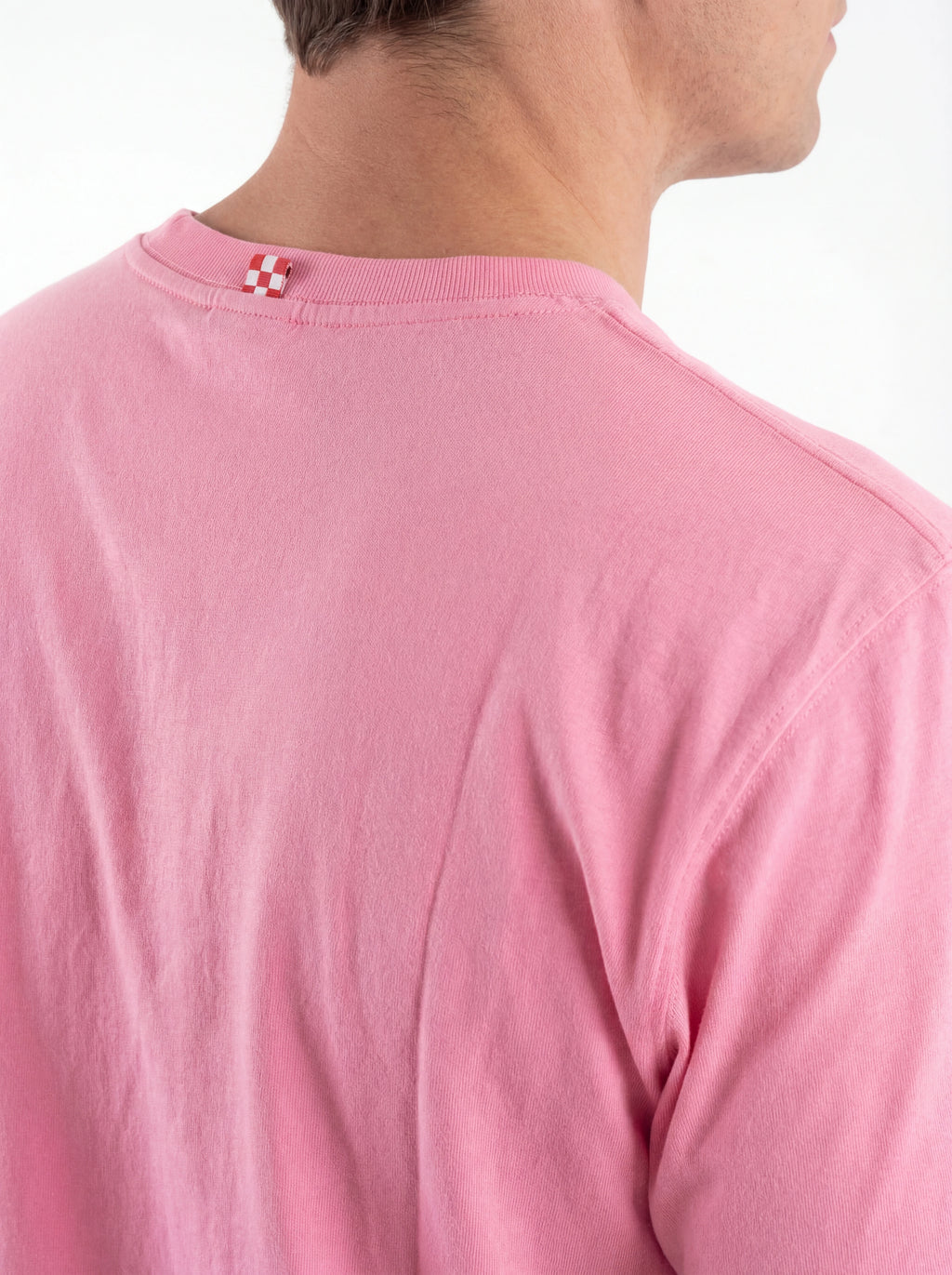 T-shirt su sfondo neutro frontale t-shirt fucsia scritta “Panda 4 x 4 Save You” Saint Barth cotone