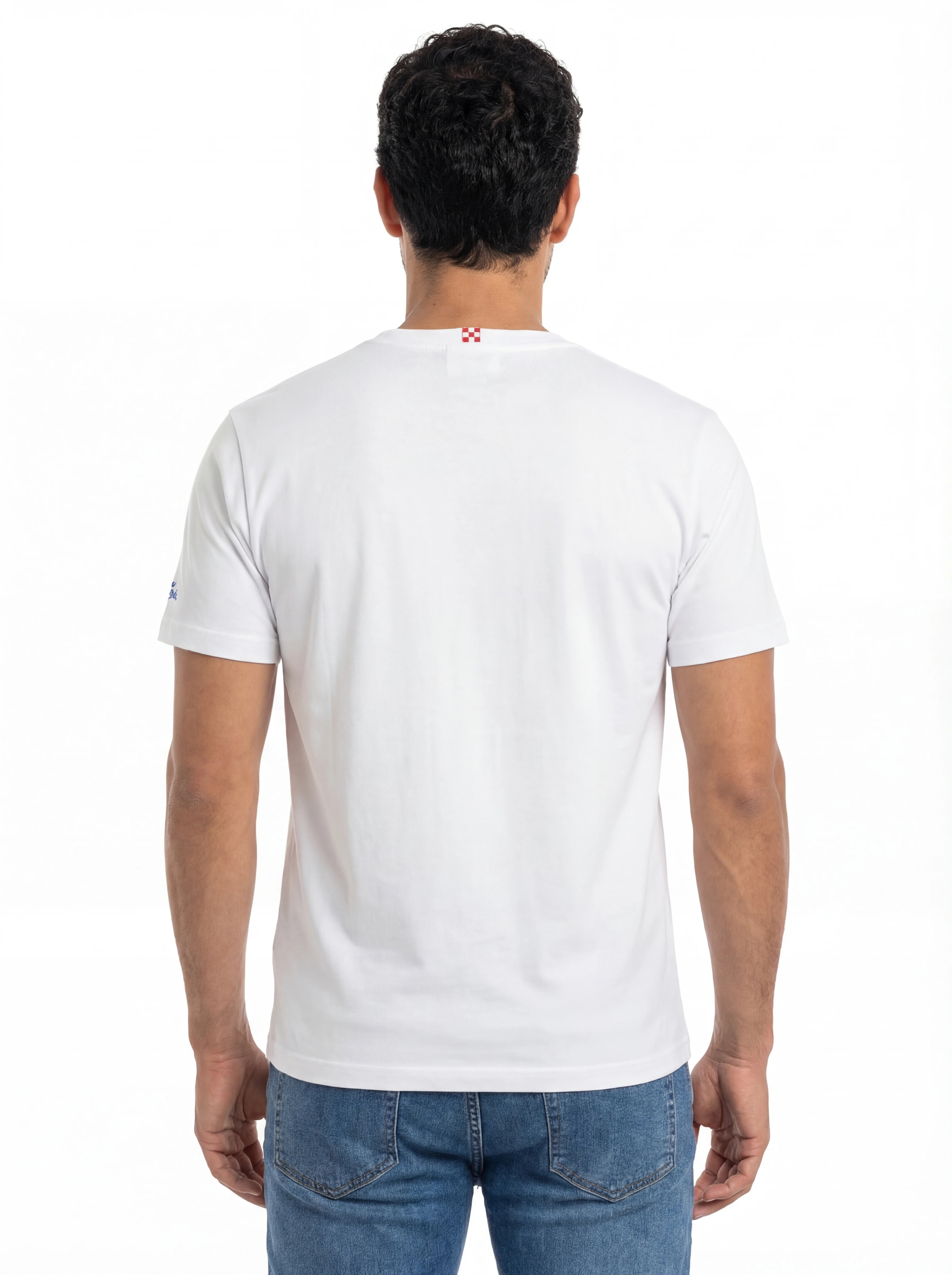 Modello a 45 gradi t-shirt bianco scritta “Topless Addicted” Saint Barth cotone