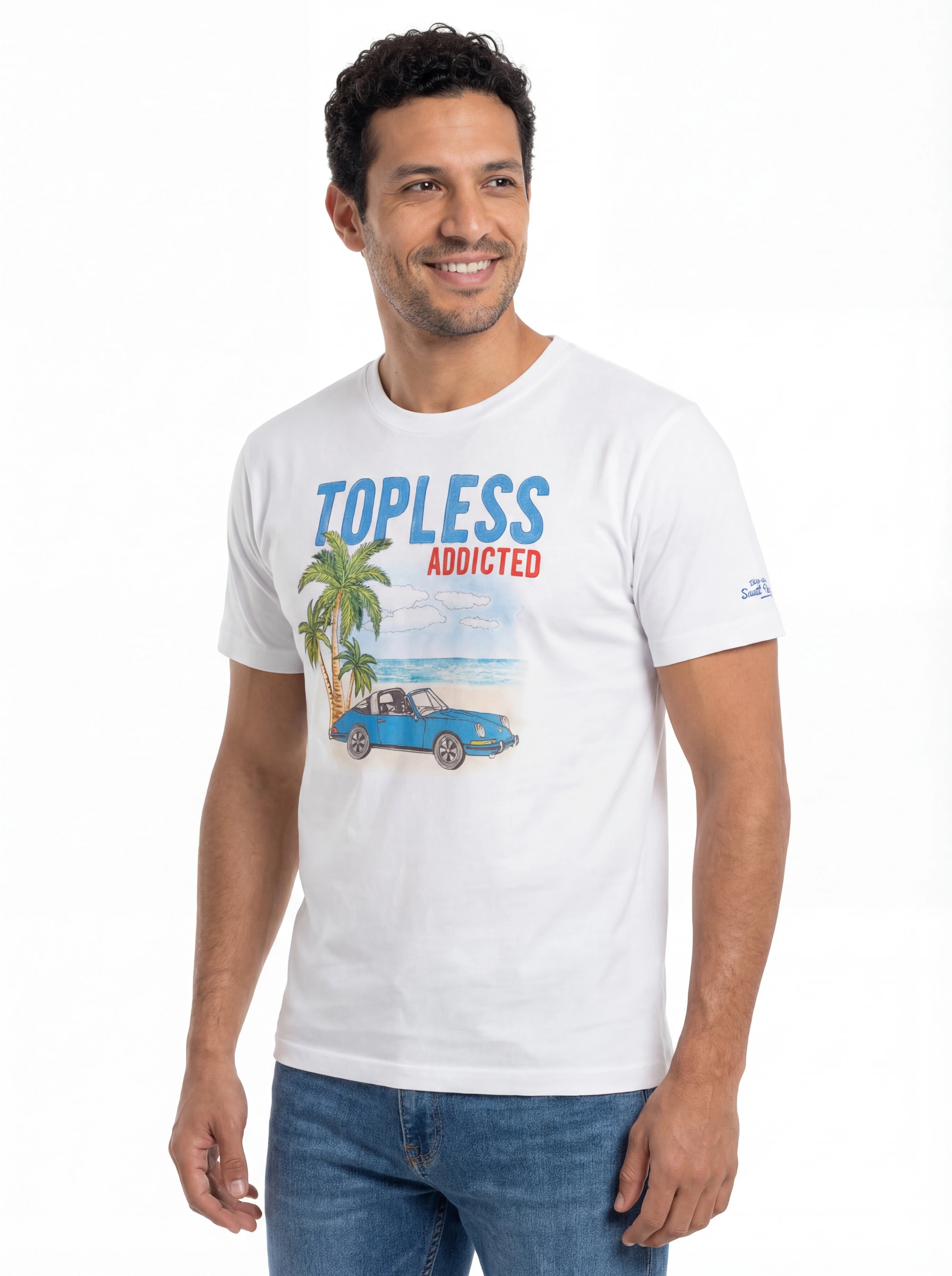 T-shirt su sfondo neutro frontale t-shirt bianco scritta “Topless Addicted” Saint Barth cotone