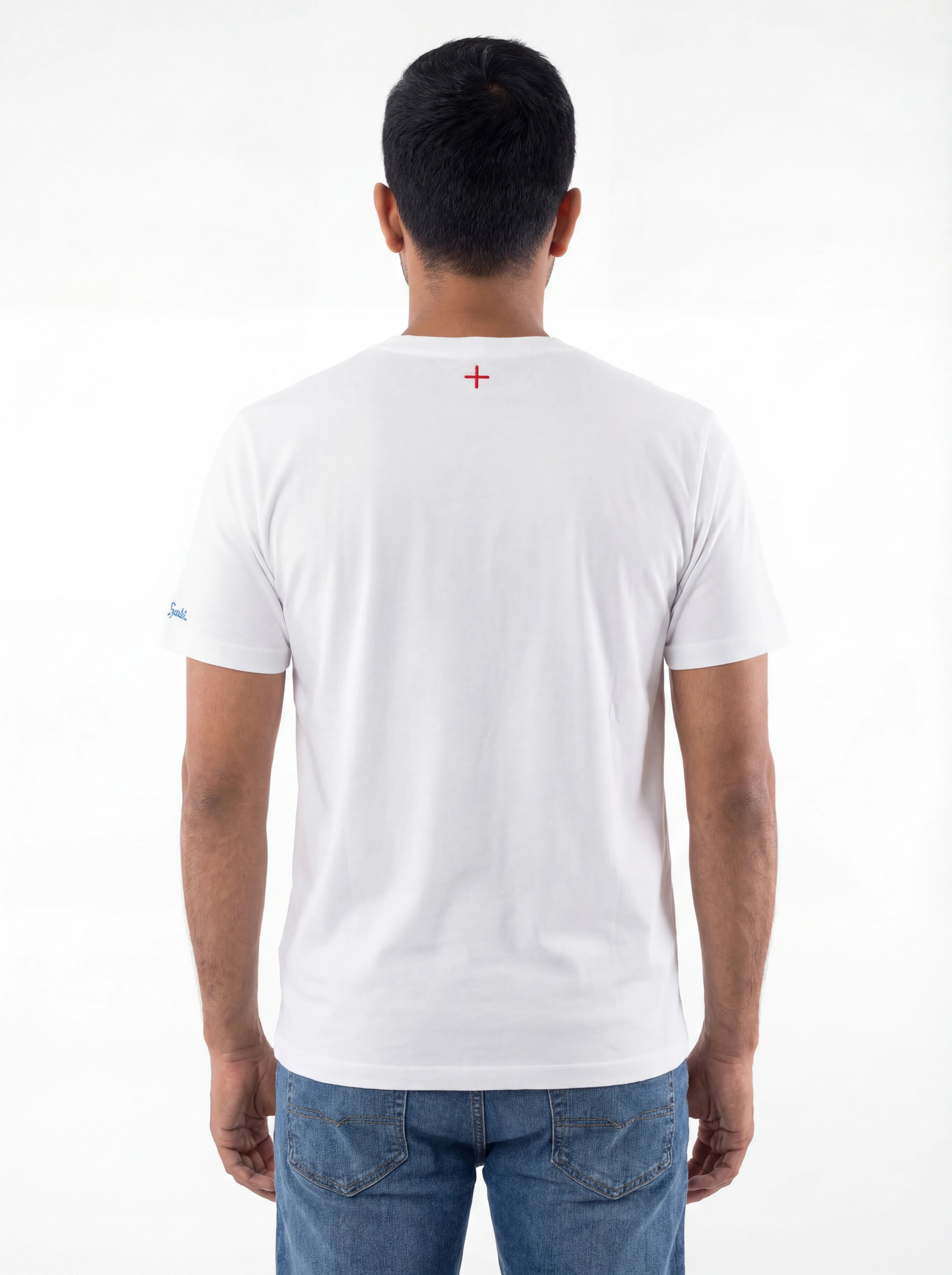 Modello a 45 gradi t-shirt bianco scritta “Save Money for Tequila” Saint Barth cotone