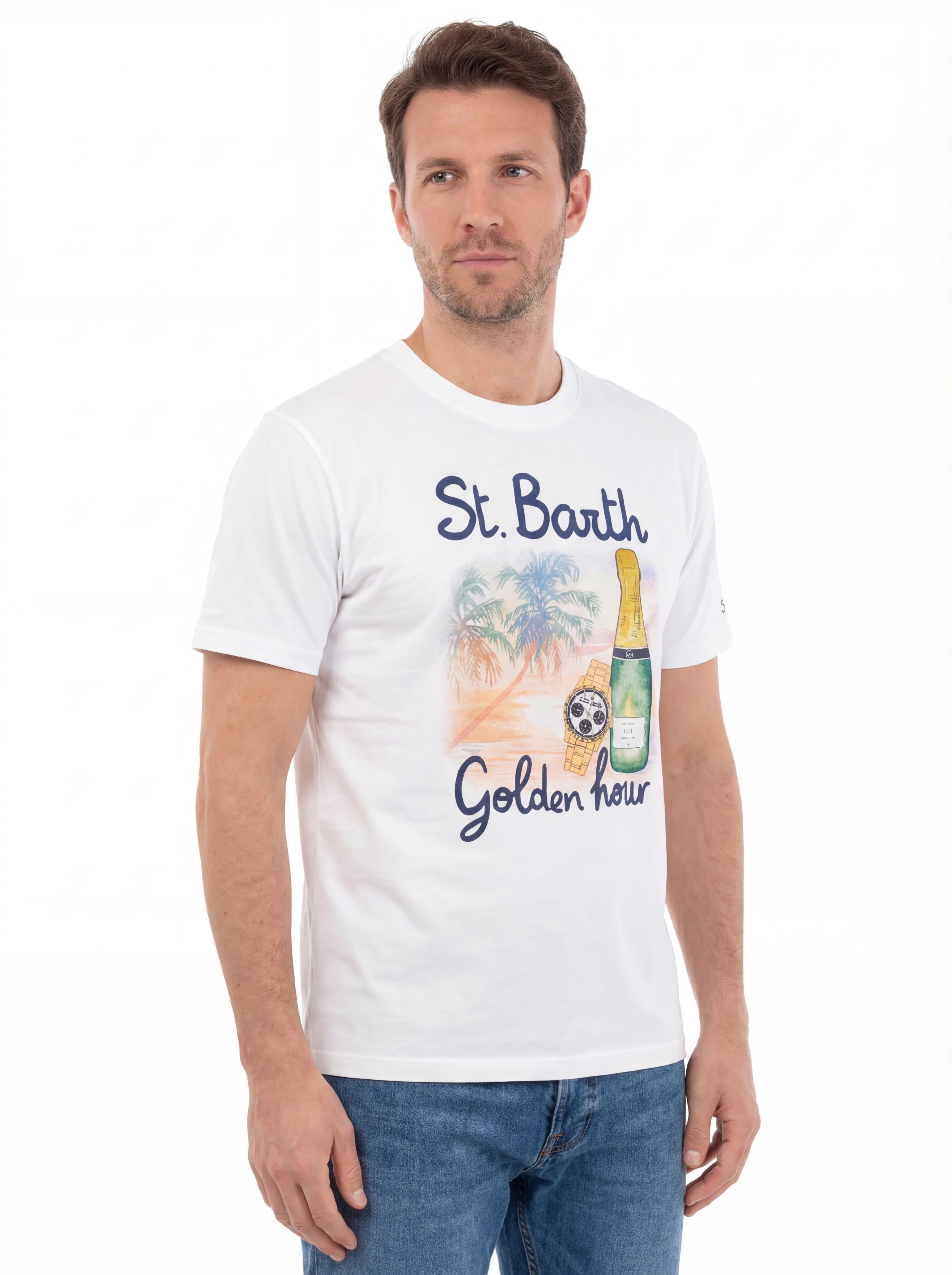T-shirt su sfondo neutro frontale t-shirt bianco scritta “St Barth Golden Hour” Saint Barth cotone