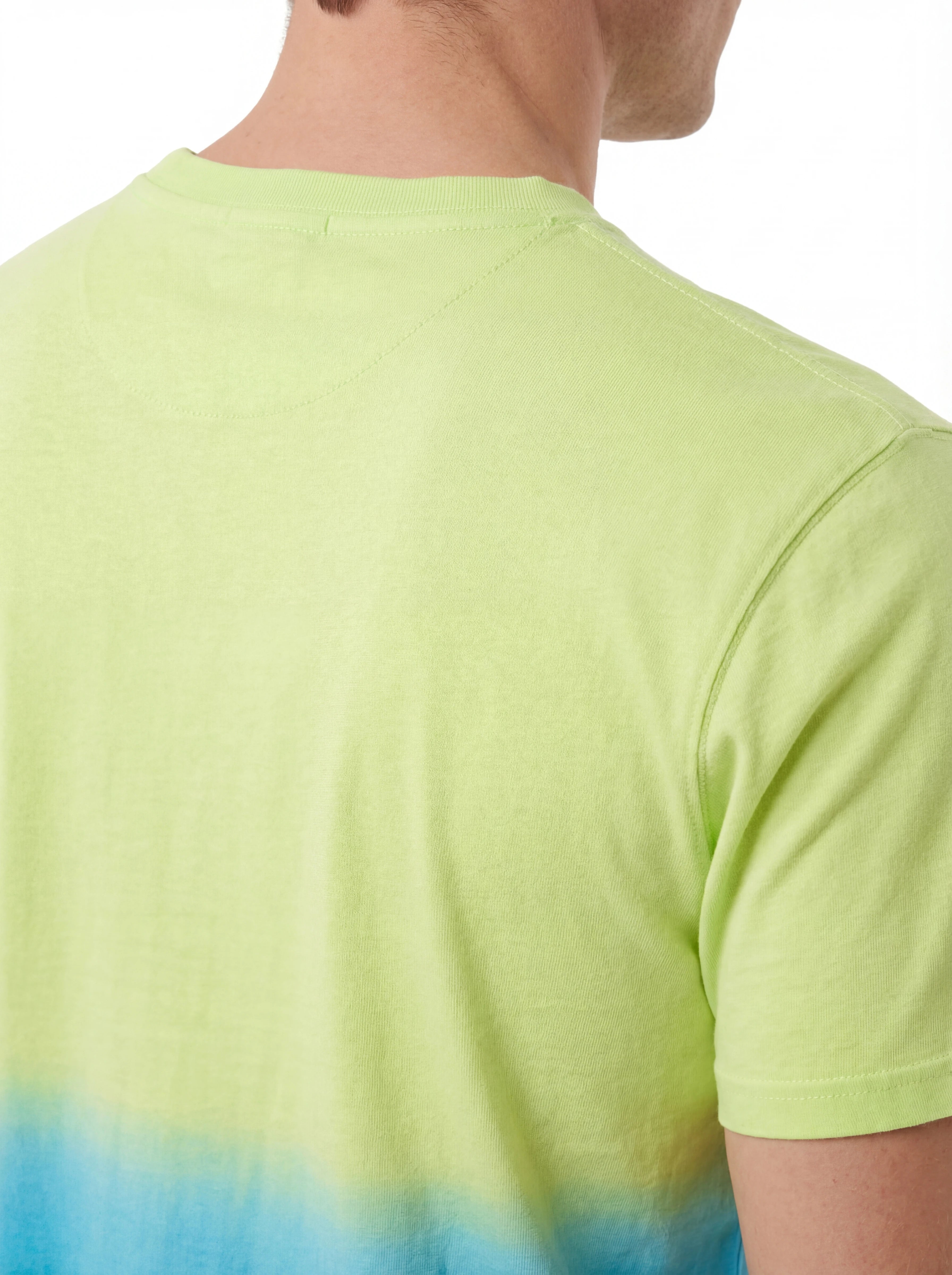 T-shirt su sfondo neutro frontale t-shirt giallo scritta “St.Barth” Saint Barth cotone