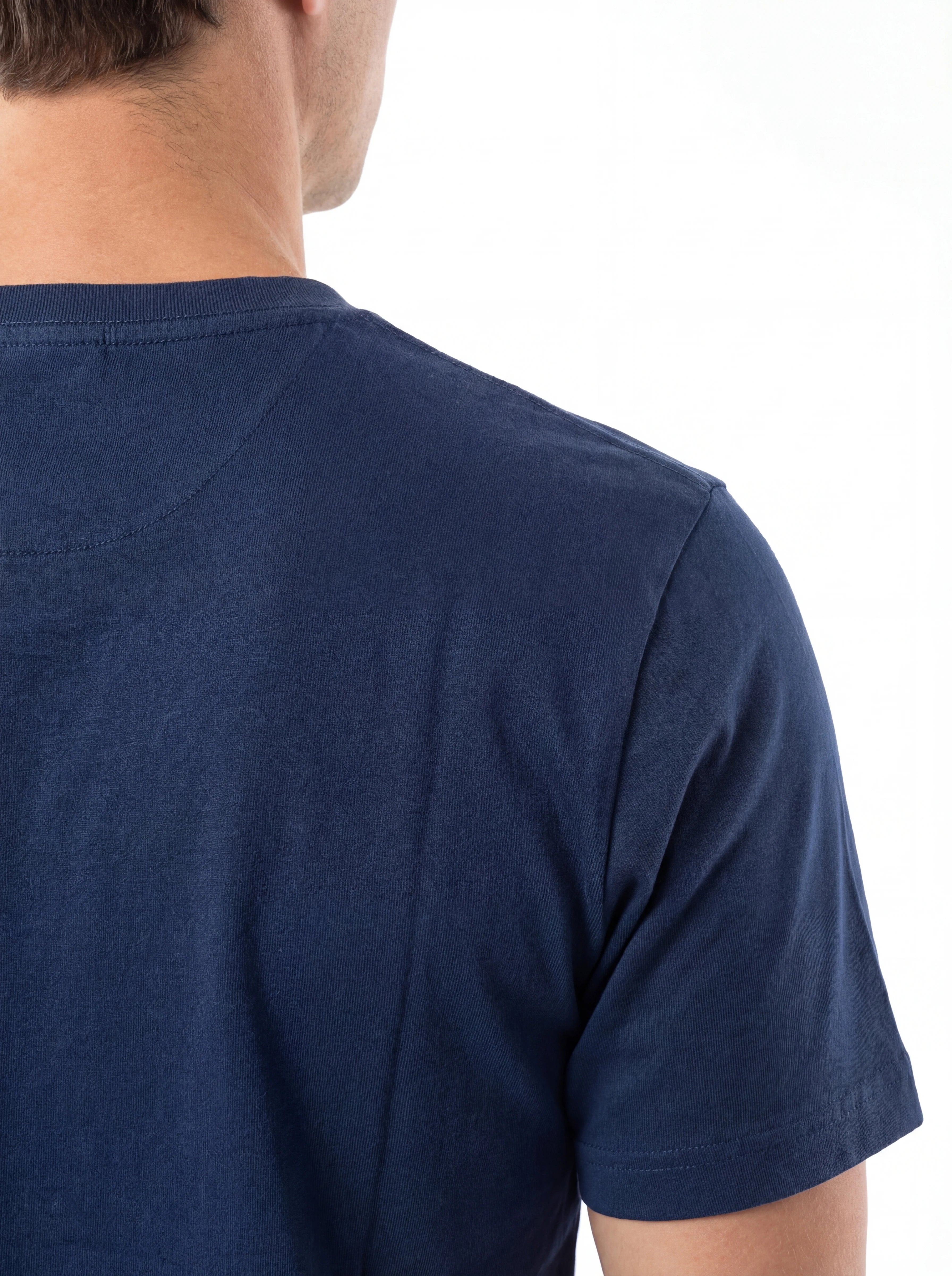 Vista da dietro t-shirt blu scritta “Old Fashion Bourbon Or” Saint Barth