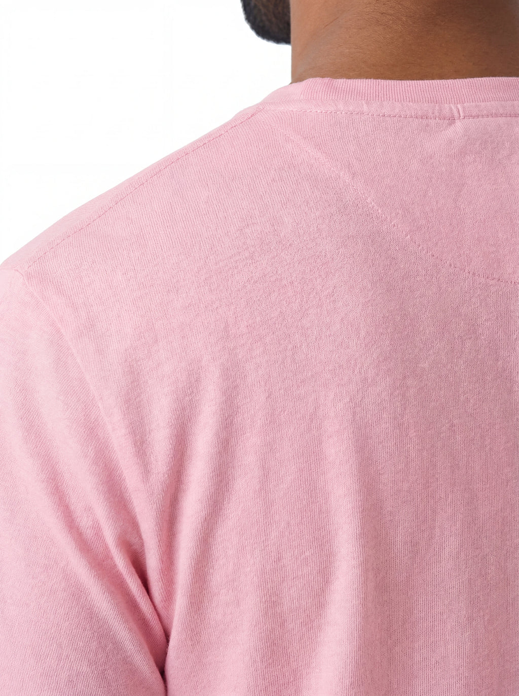 T-shirt su sfondo neutro da dietro t-shirt rosa texture lino Saint Barth lino