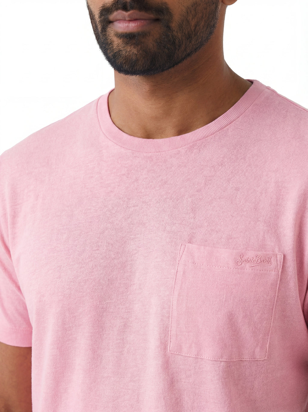 Close-up dettagli t-shirt rosa texture lino Saint Barth lino