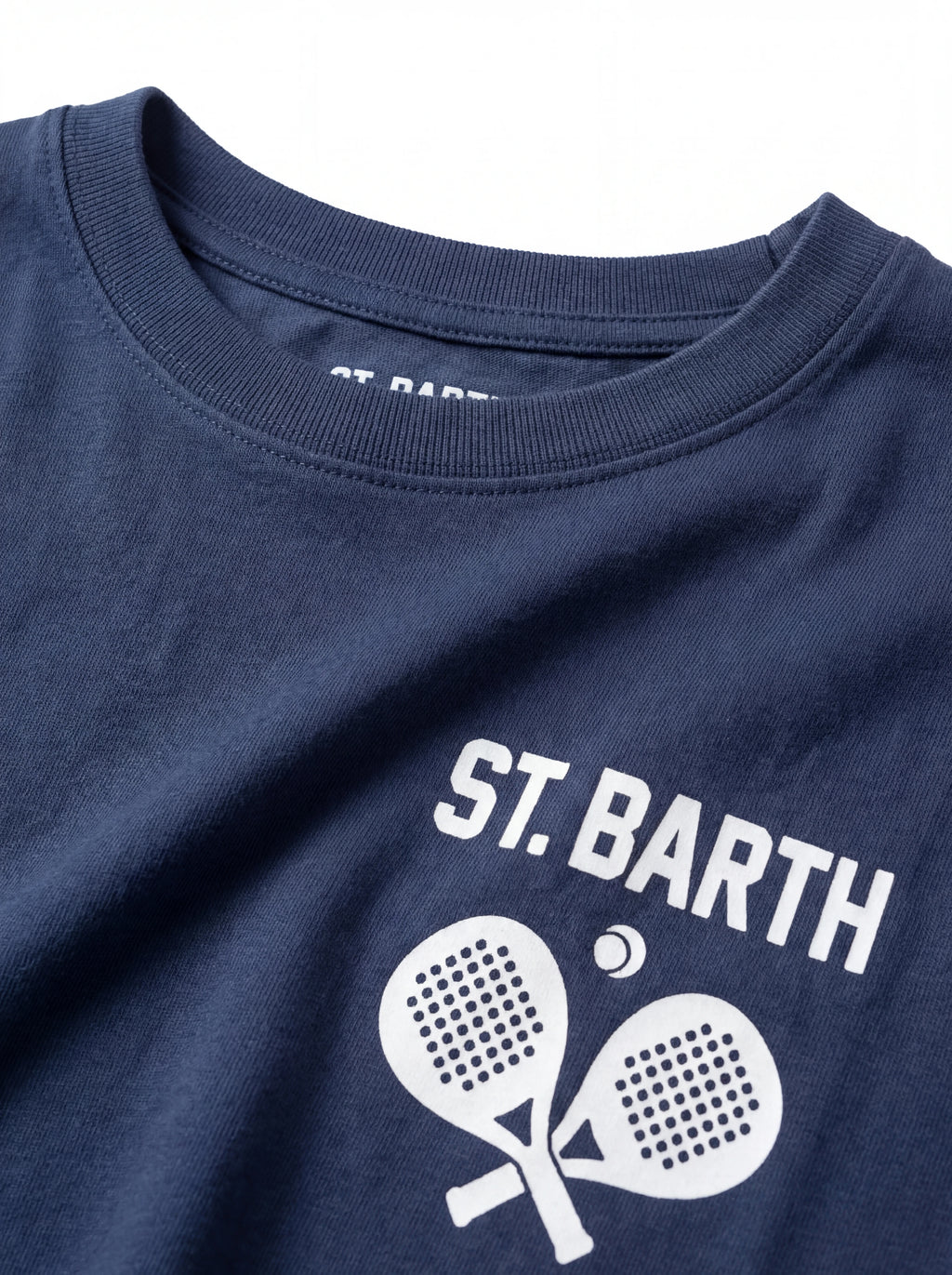 T-shirt su sfondo neutro da dietro t-shirt blu scritta “Padel Is My Second Lif” Saint Barth cotone