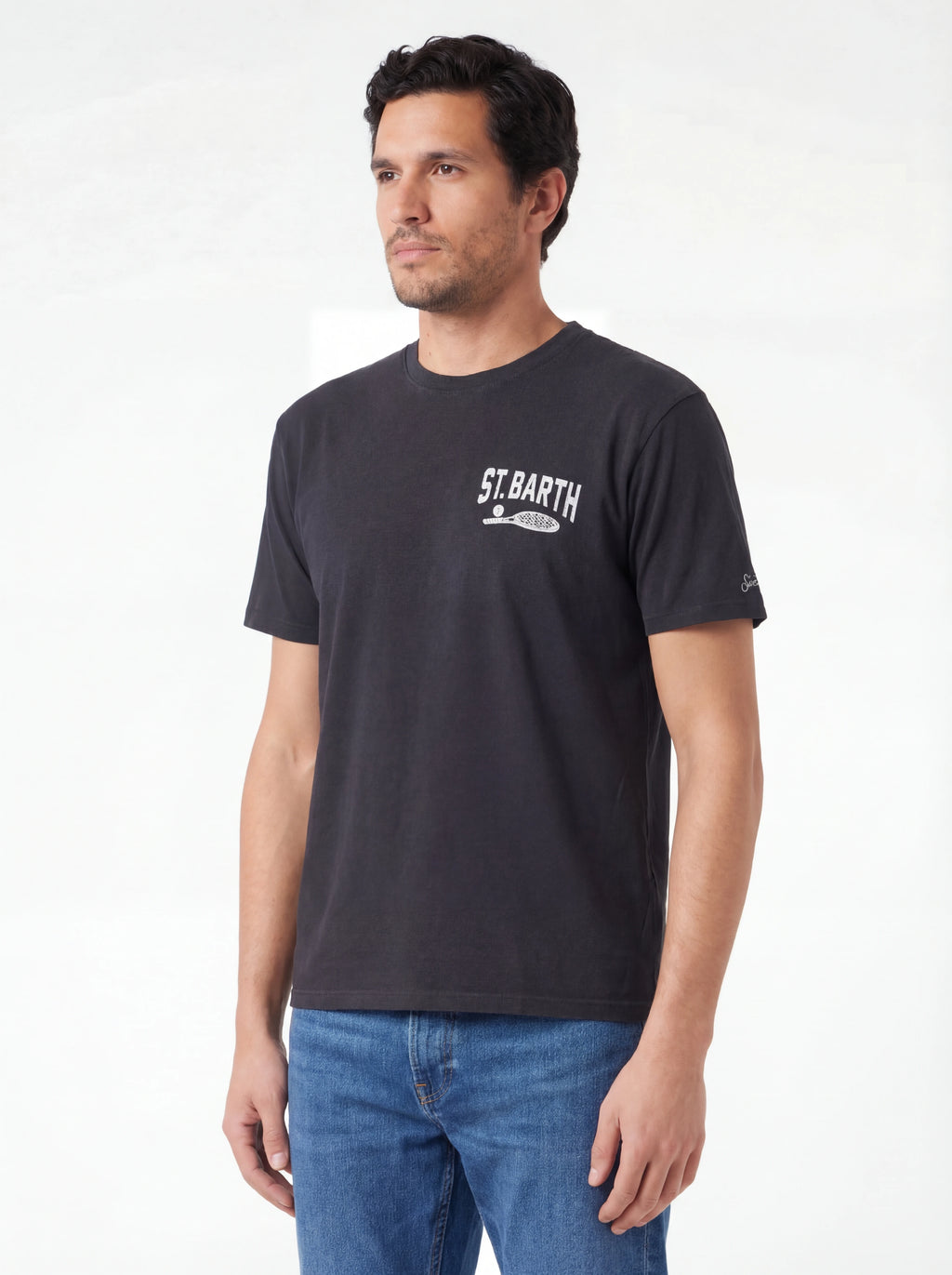 T-shirt su sfondo neutro da dietro t-shirt nero scritta “padel” Saint Barth