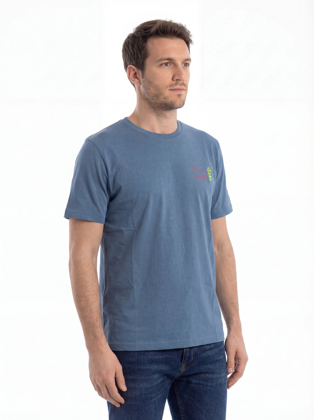 Dettaglio t-shirt blu scritta “DOMANI SMETTO” Saint Barth cotone