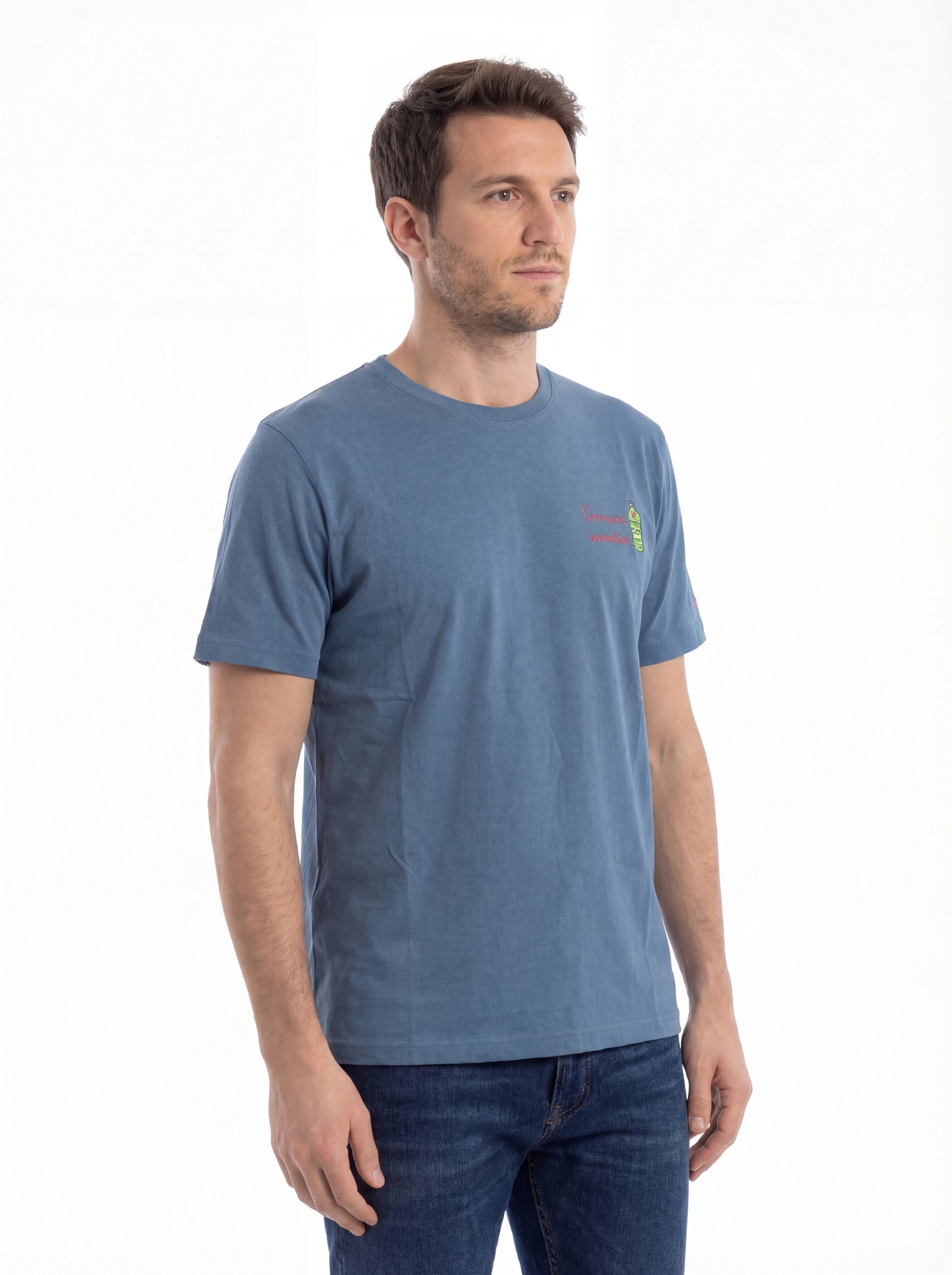 Dettaglio t-shirt blu scritta “DOMANI SMETTO” Saint Barth cotone