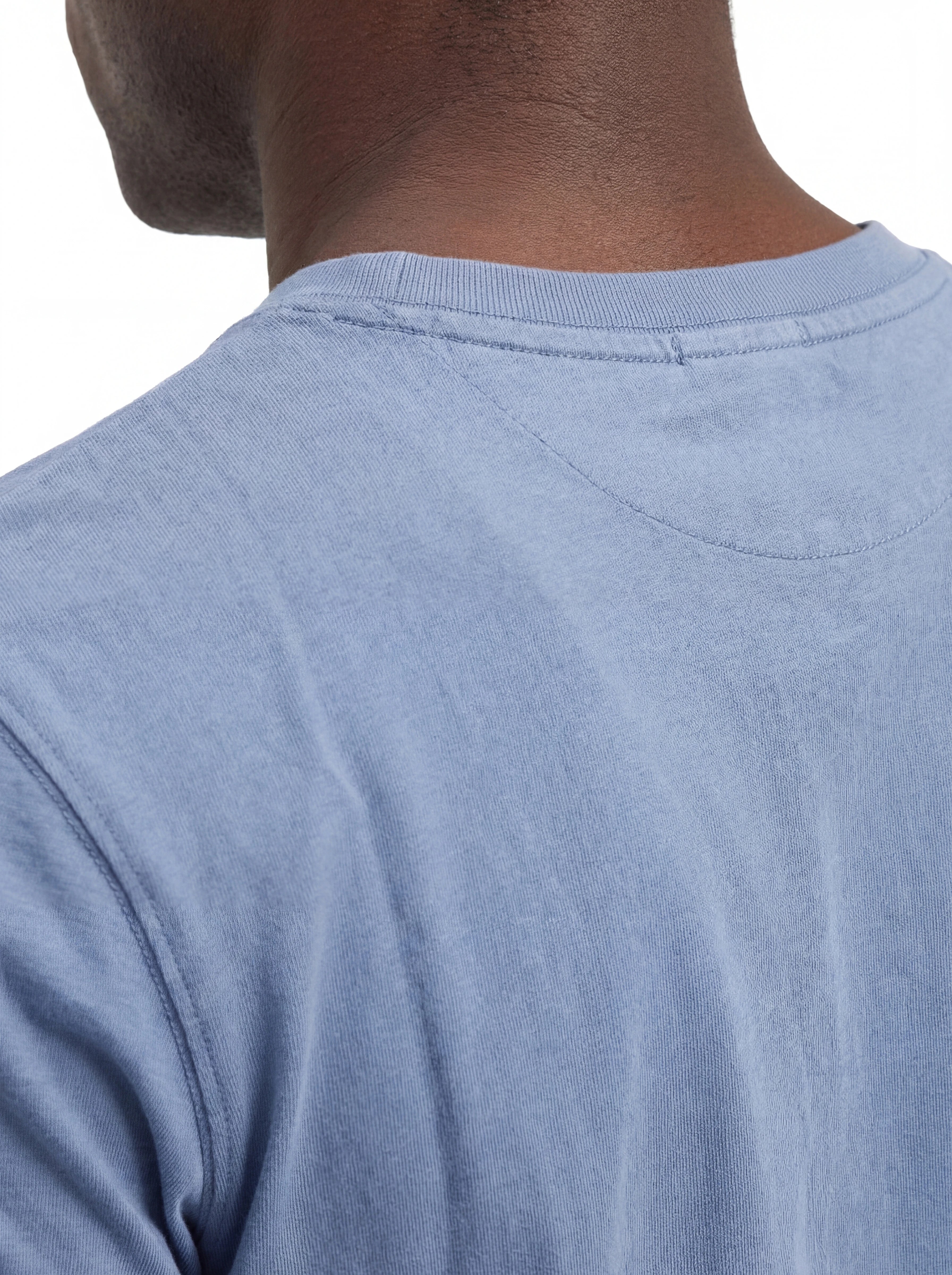 t-shirt celeste nan vista frontale logo Stampa Scritta con dettagli chiari