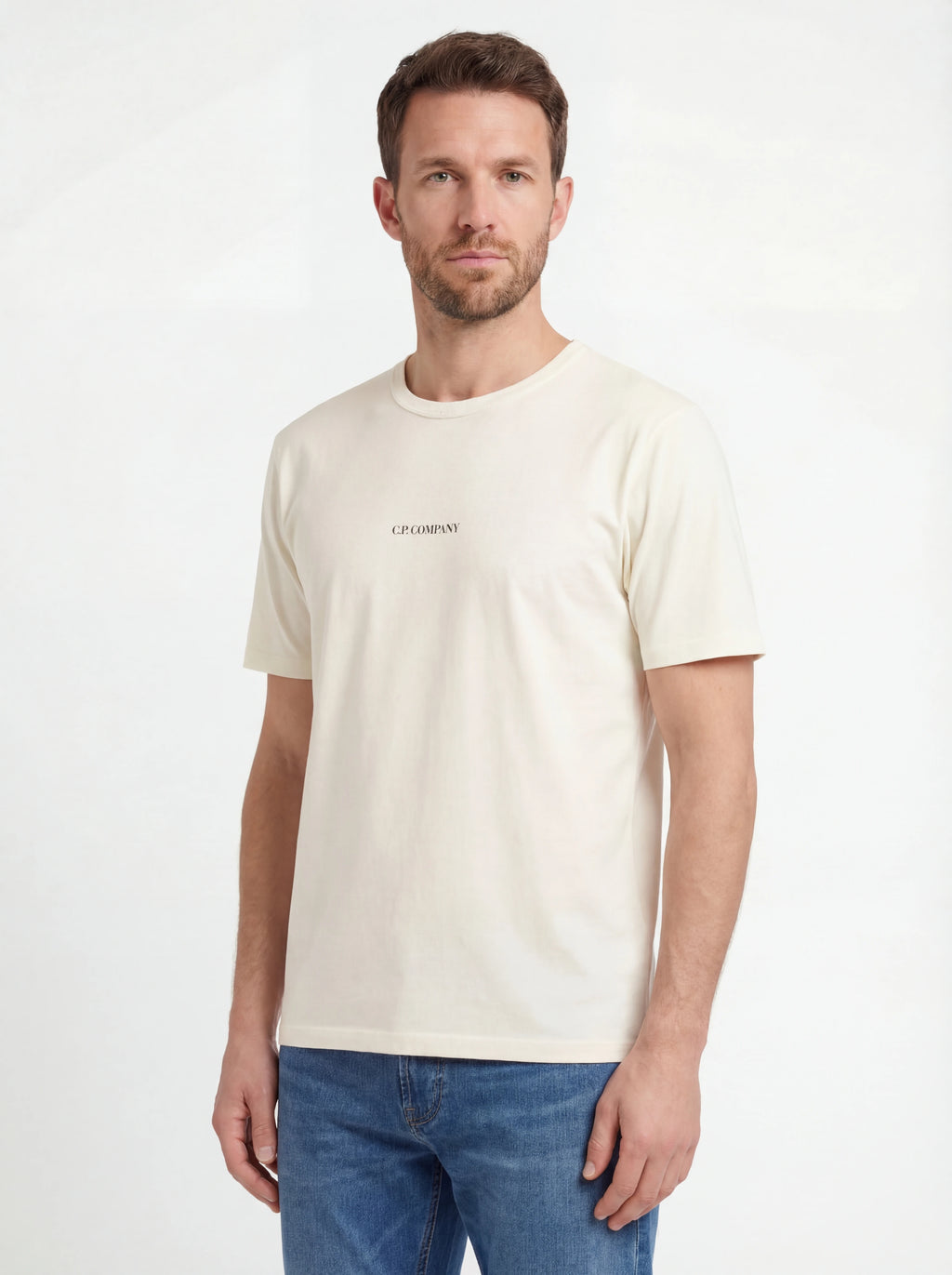 Modello a 45 gradi con t-shirt bianco nan logo Stampa cotone mercerizzato