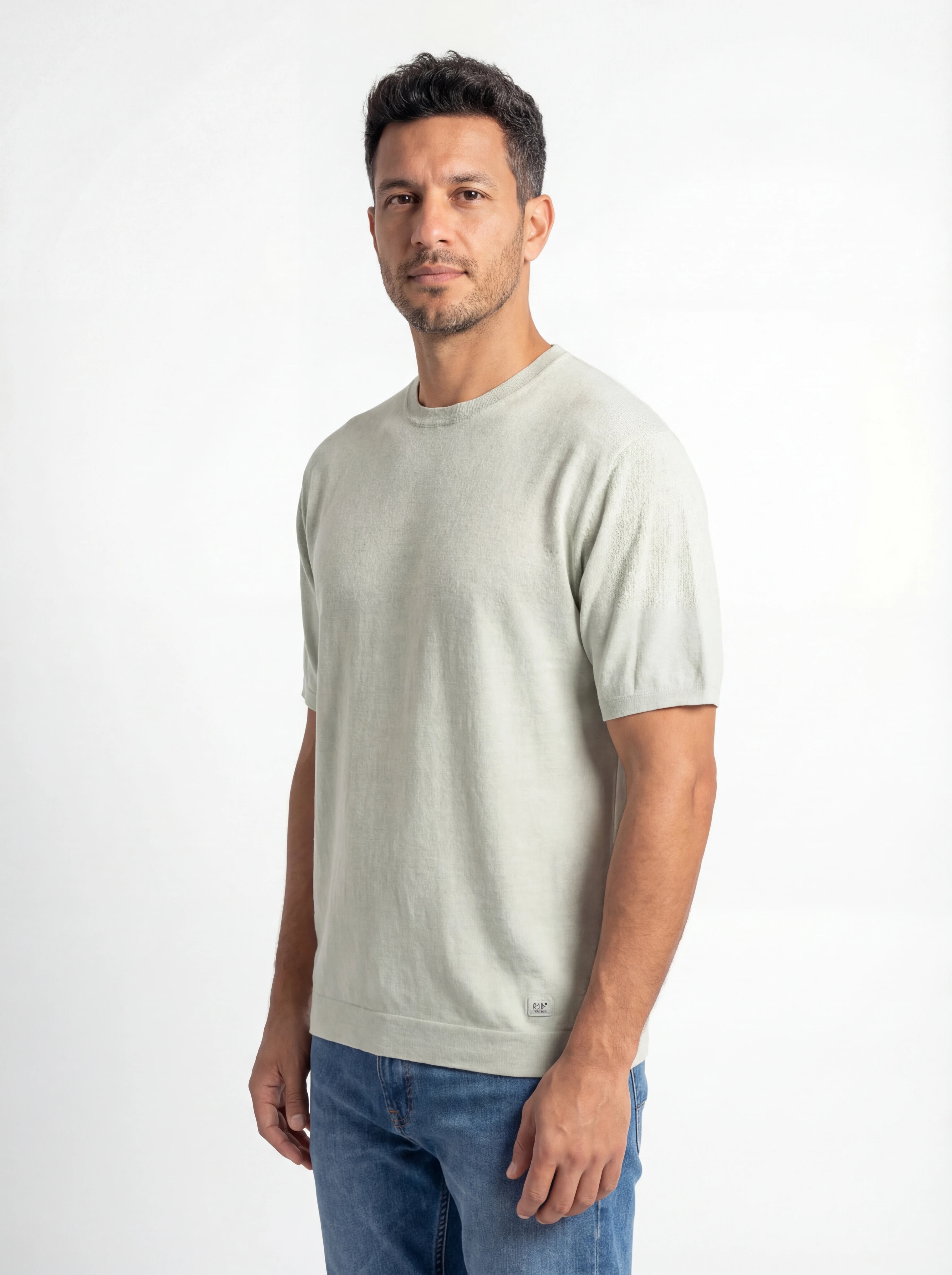 Vista da dietro di maglia ghiaccio nan logo Riquadro lino con dettagli chiari